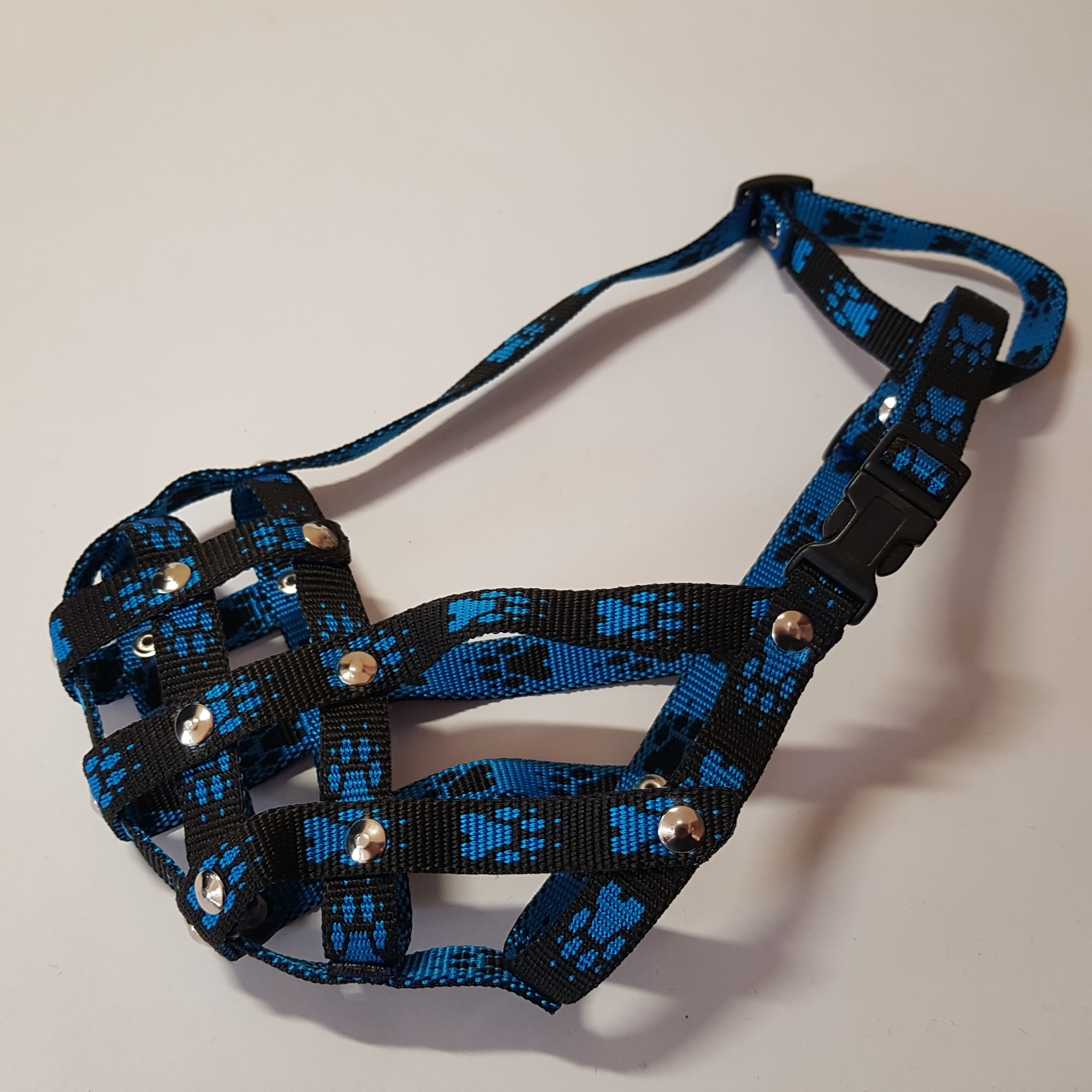 Palkar nylonový náhubok pre skrátený ňufák pre psov veľ. 4 29 cm x 7 cm čierno-modrá