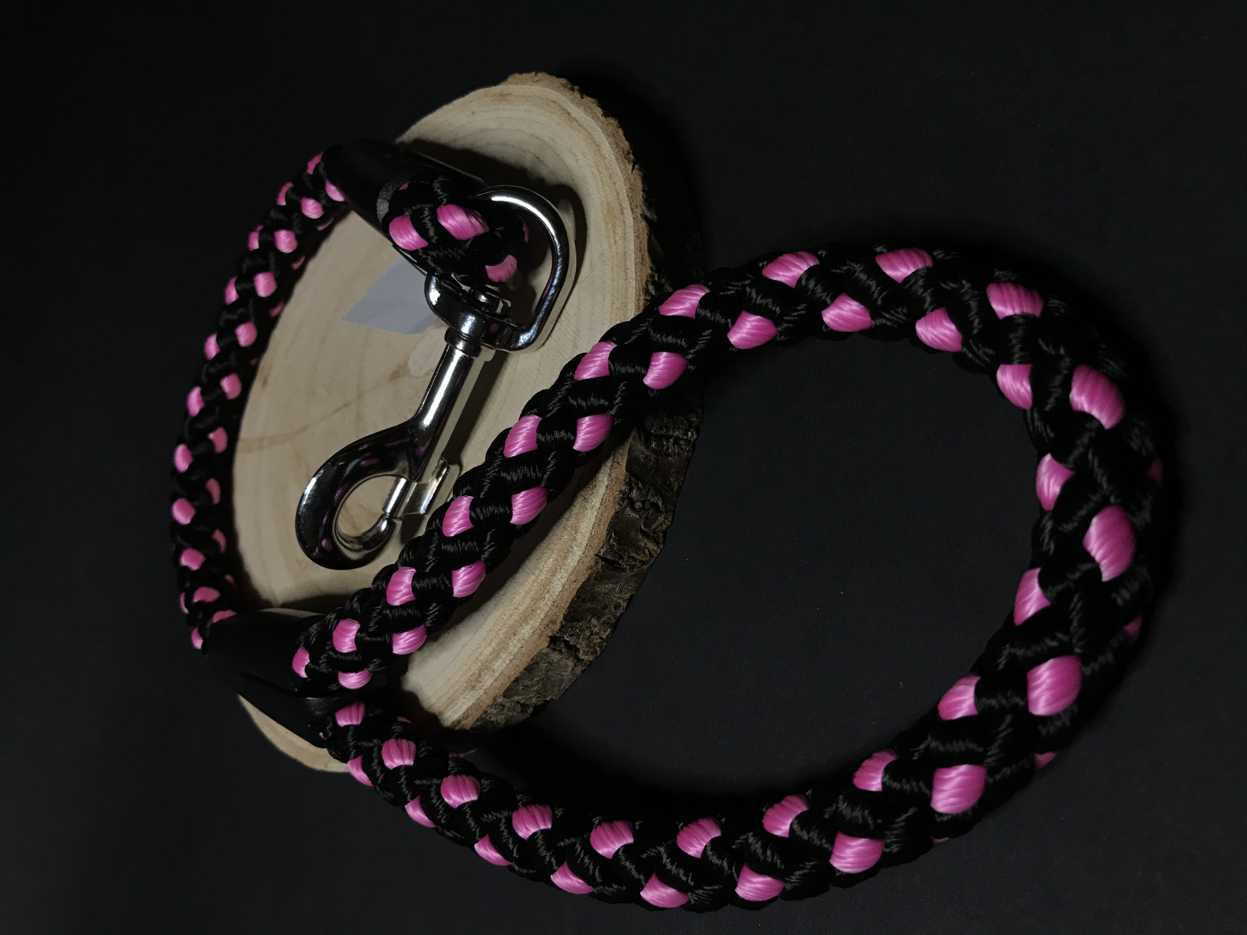 Palkar vodítko ucho pre psov 55 cm x 14 mm čierno-ružová