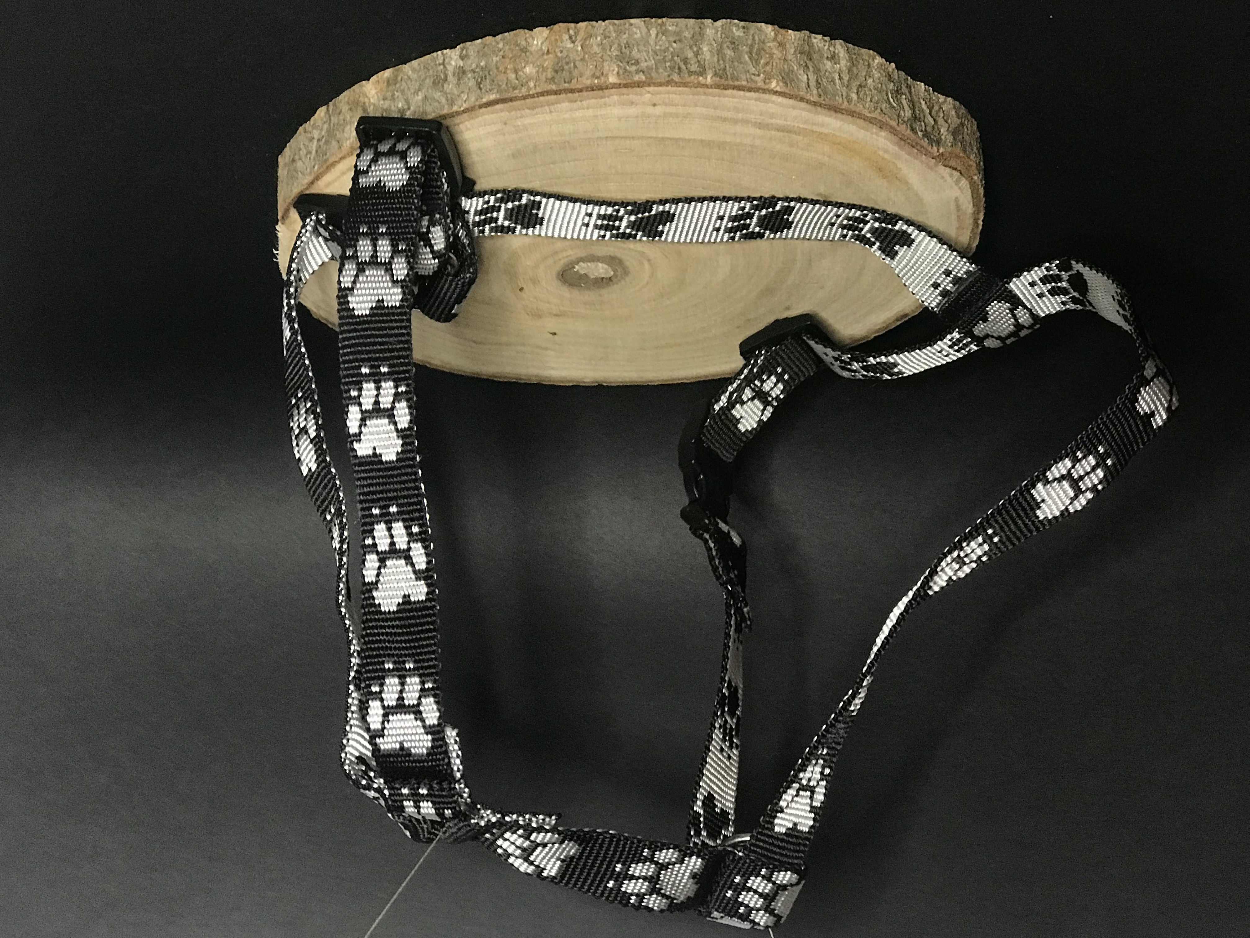 Palkar klasický postroj pre psov 36 cm - 60 cm veľ. 3 čierno-biela s labkami