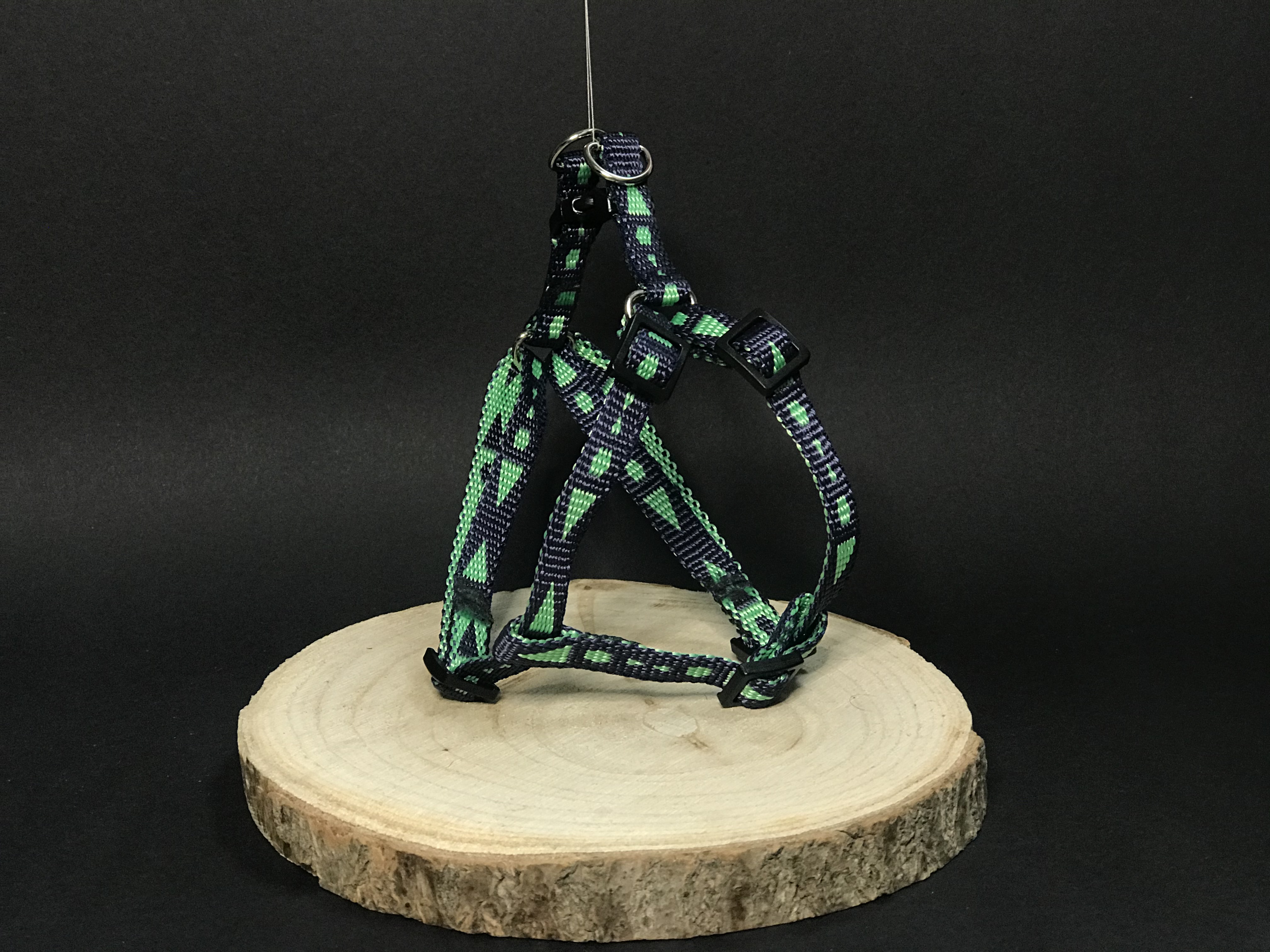 Palkar motýlik postroj pre psov 28 cm - 40 cm veľ. 1 fialovo-zelená s šípkami