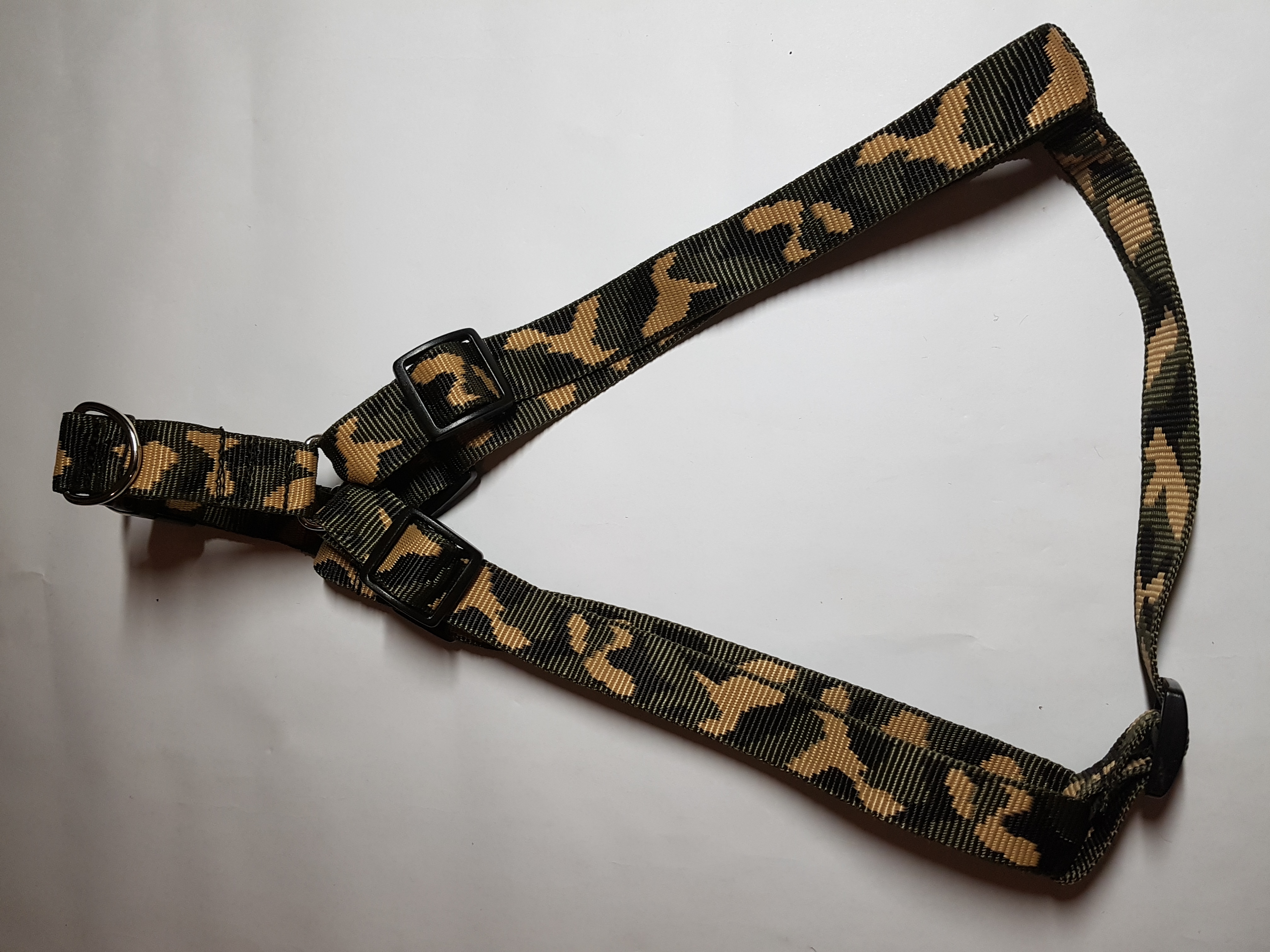 Palkar motýlik postroj pre psov 48 cm - 72 cm veľ. 4 maskáčová