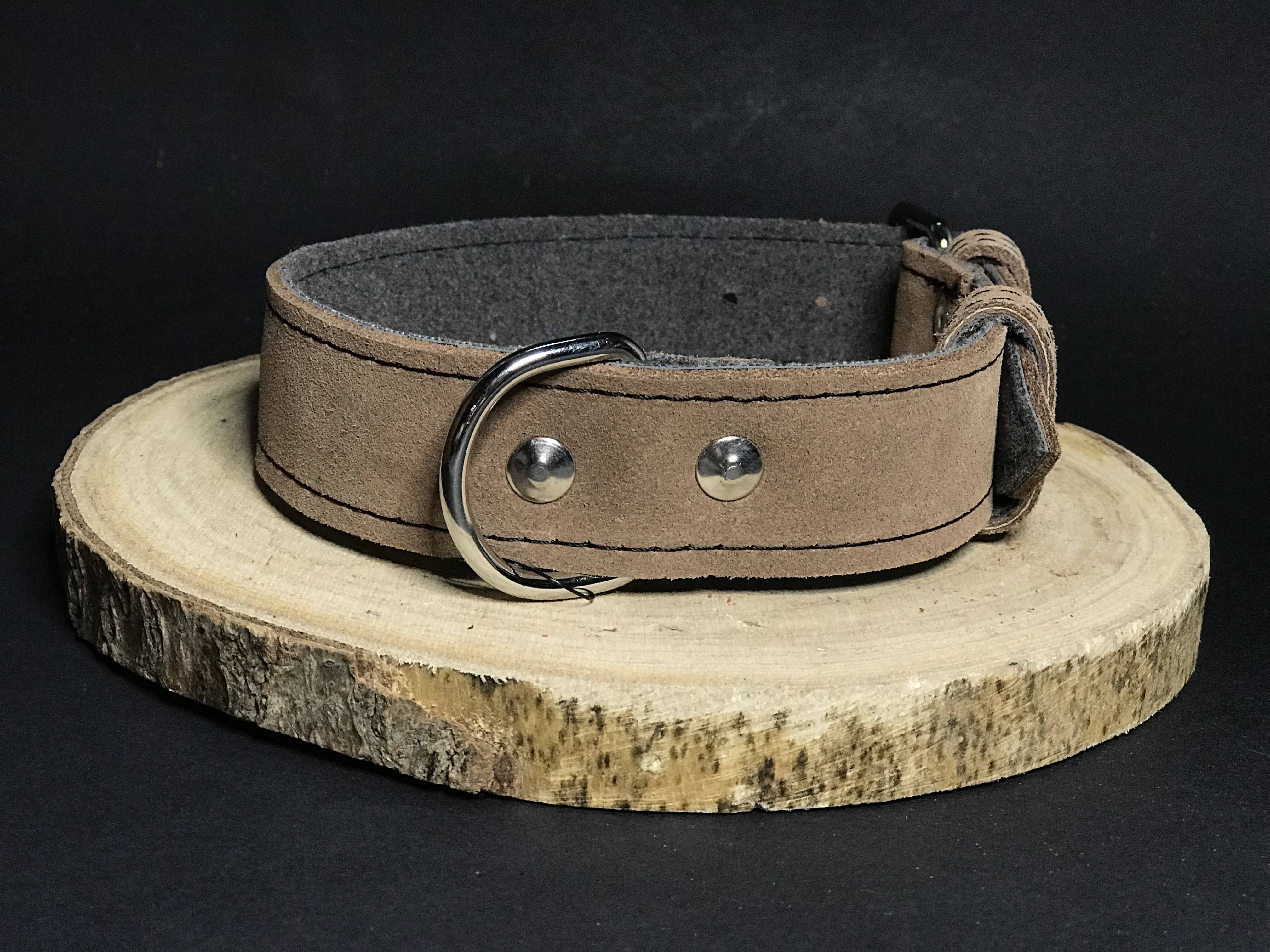 Palkar obojok z velúrovej kože pre psov 45 cm x 30 mm béžová