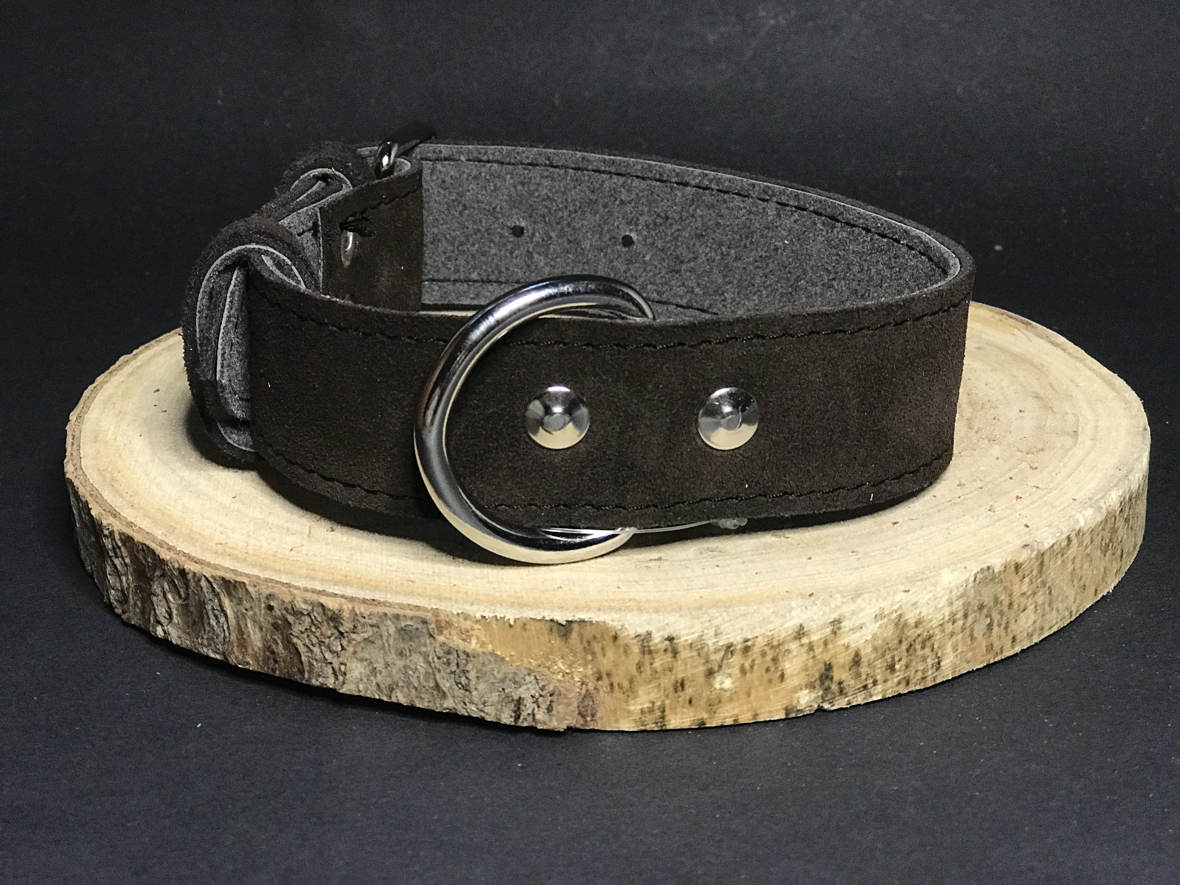 Palkar obojok z velúrovej kože pre psov 45 cm x 30 mm hnedá