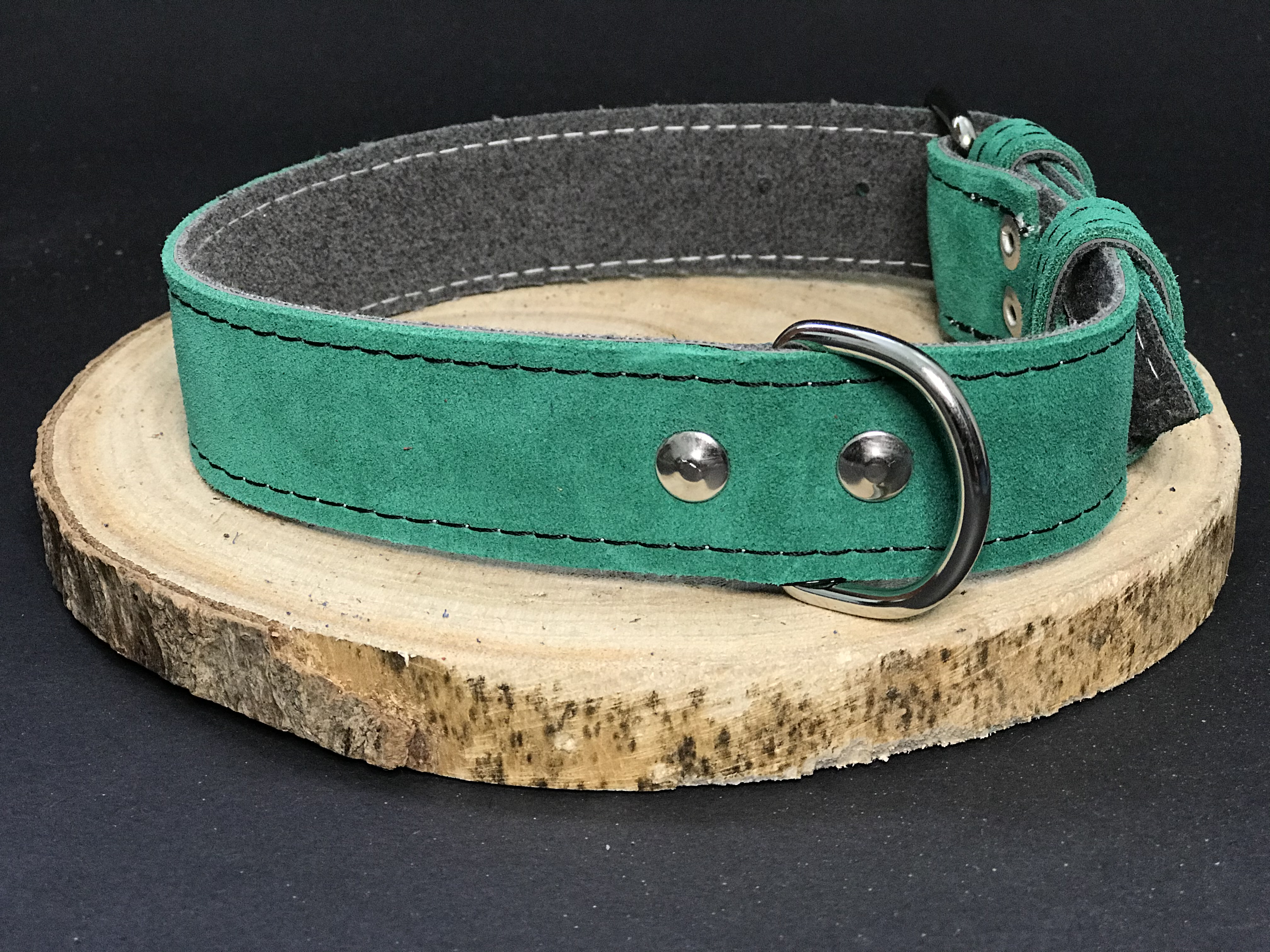 Palkar obojok z velúrovej kože pre psov 50 cm x 30 mm zelená