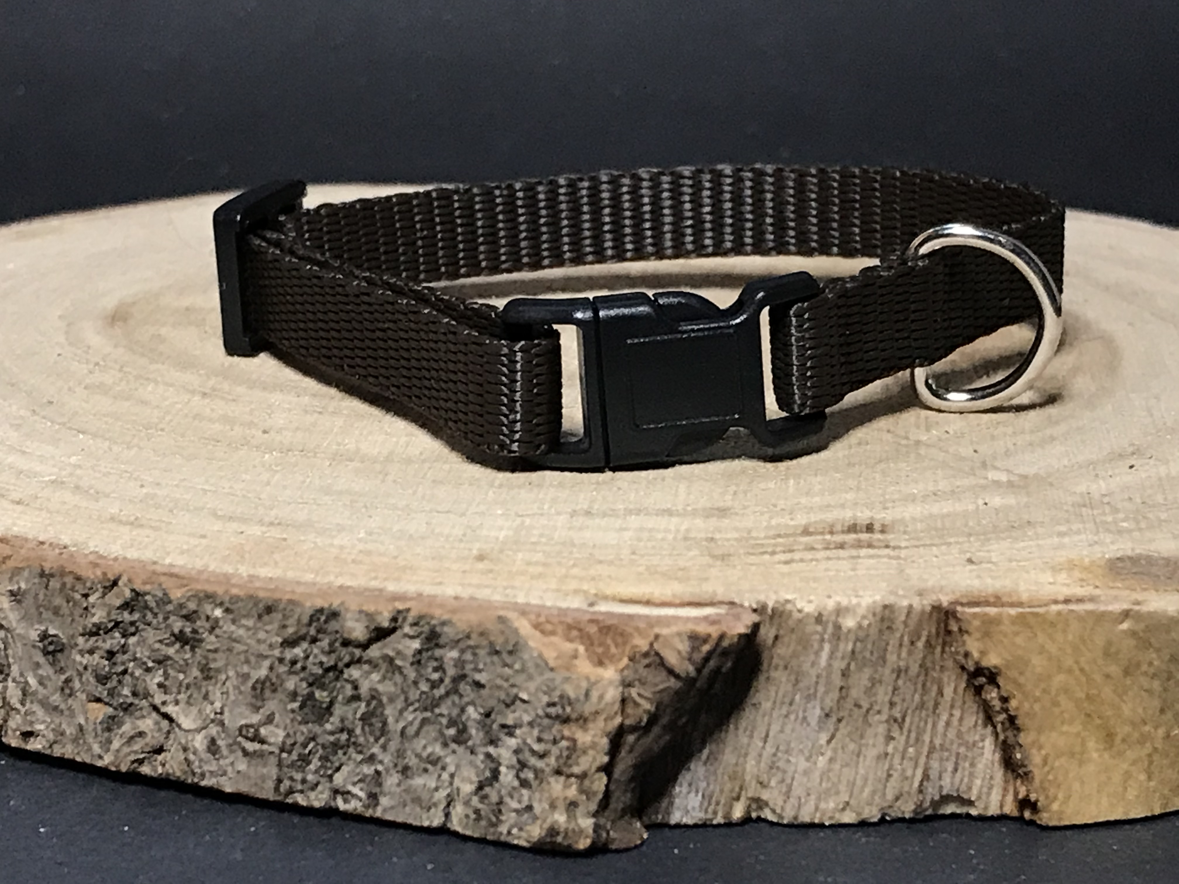 Palkar obojok z popruhu pre psov 25 cm x 10 mm hnedá