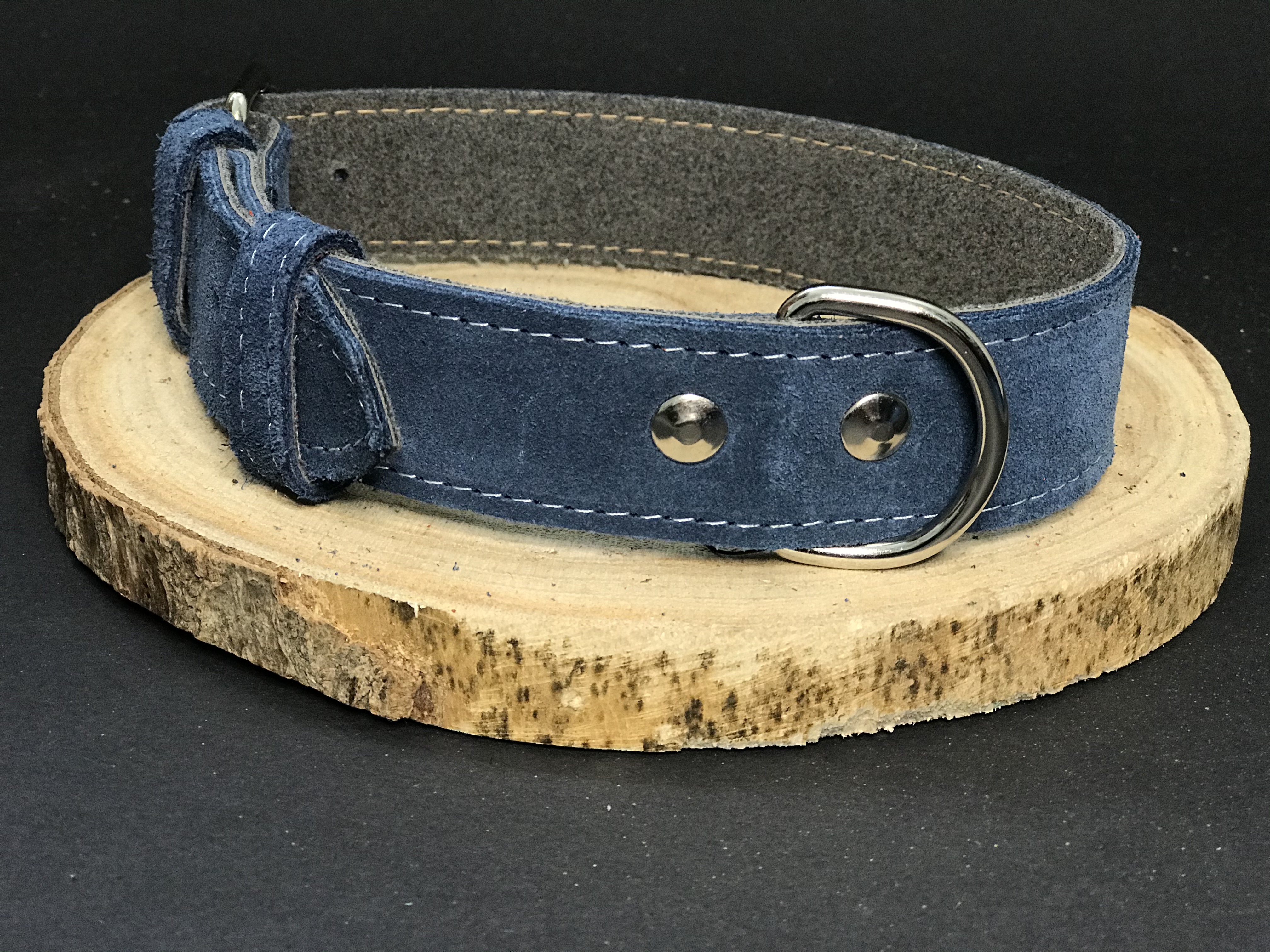 Palkar obojok z velúrovej kože pre psov 50 cm x 30 mm modrá