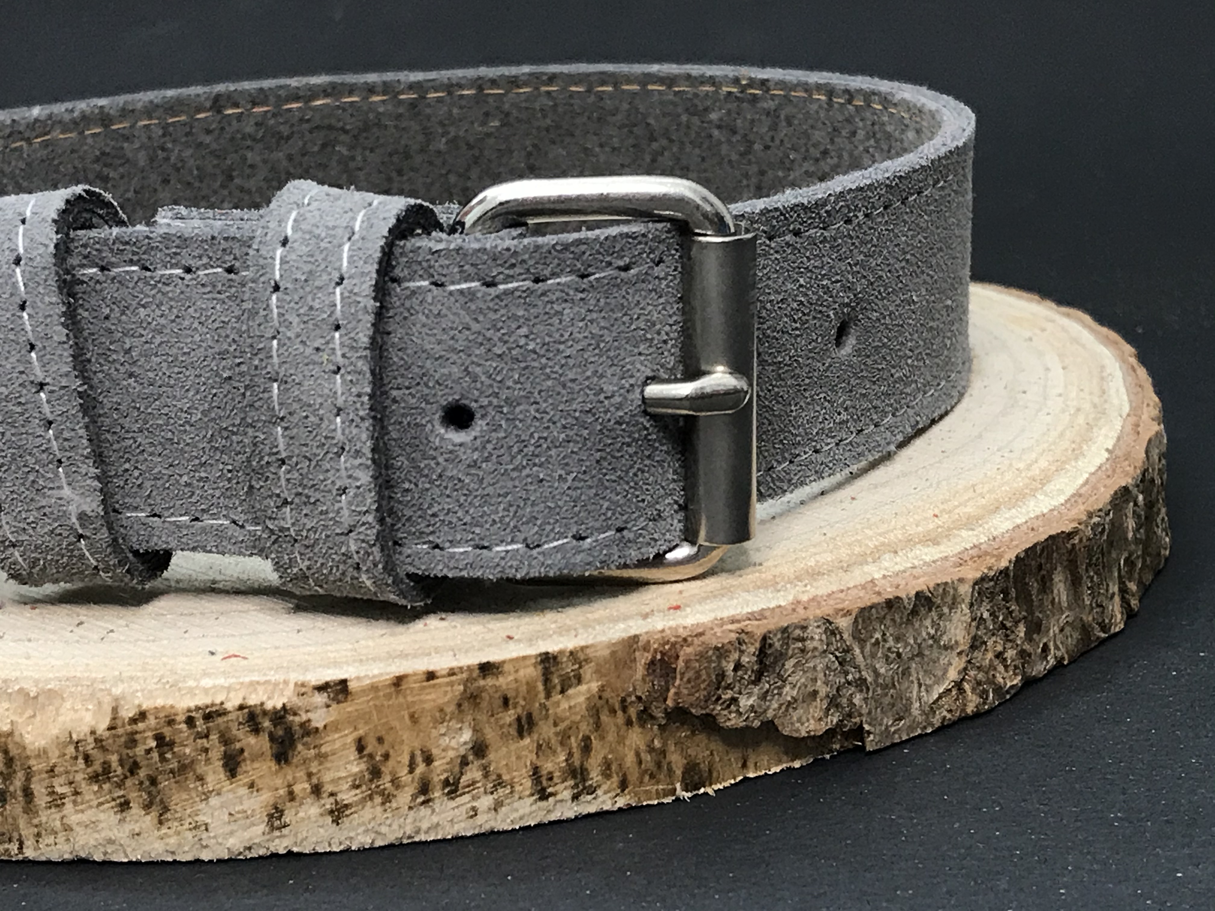 Palkar obojok z velúrovej kože pre psov 50 cm x 30 mm sivá