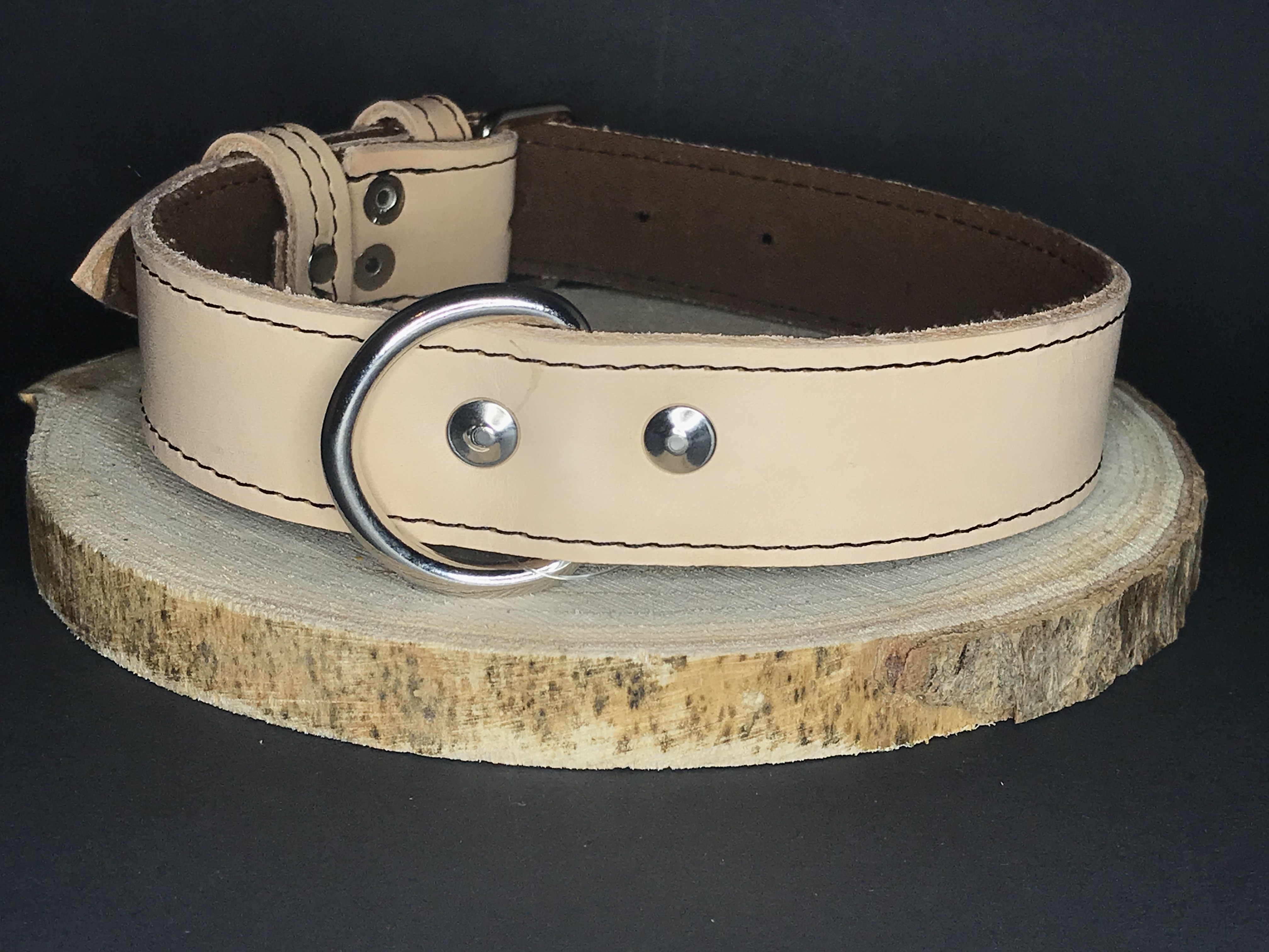 Palkar obojok z kože hladenice pre psov 55 cm x 30 mm prírodný