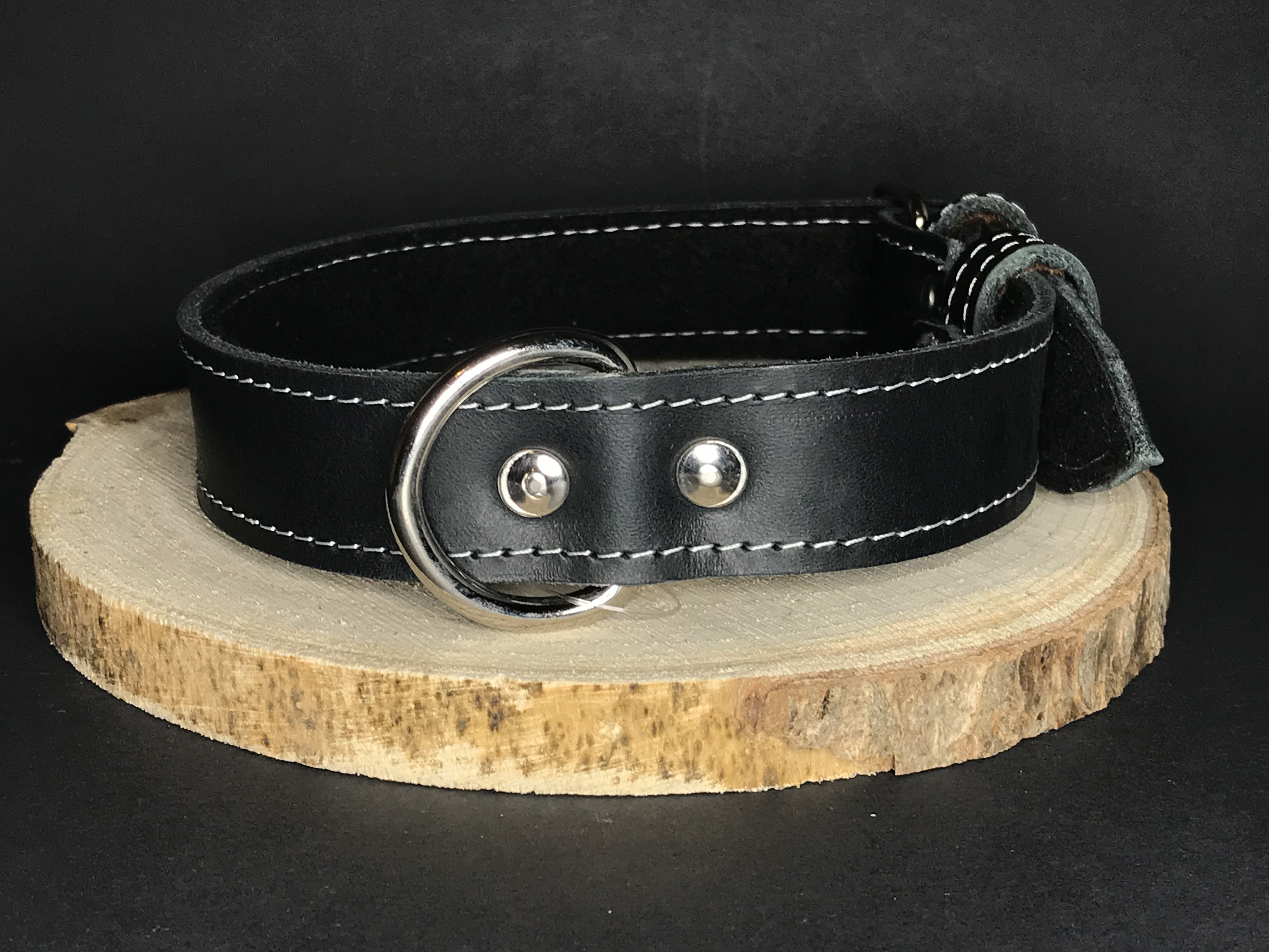 Palkar obojok z kože hladenice pre psov 55 cm x 30 mm čierny