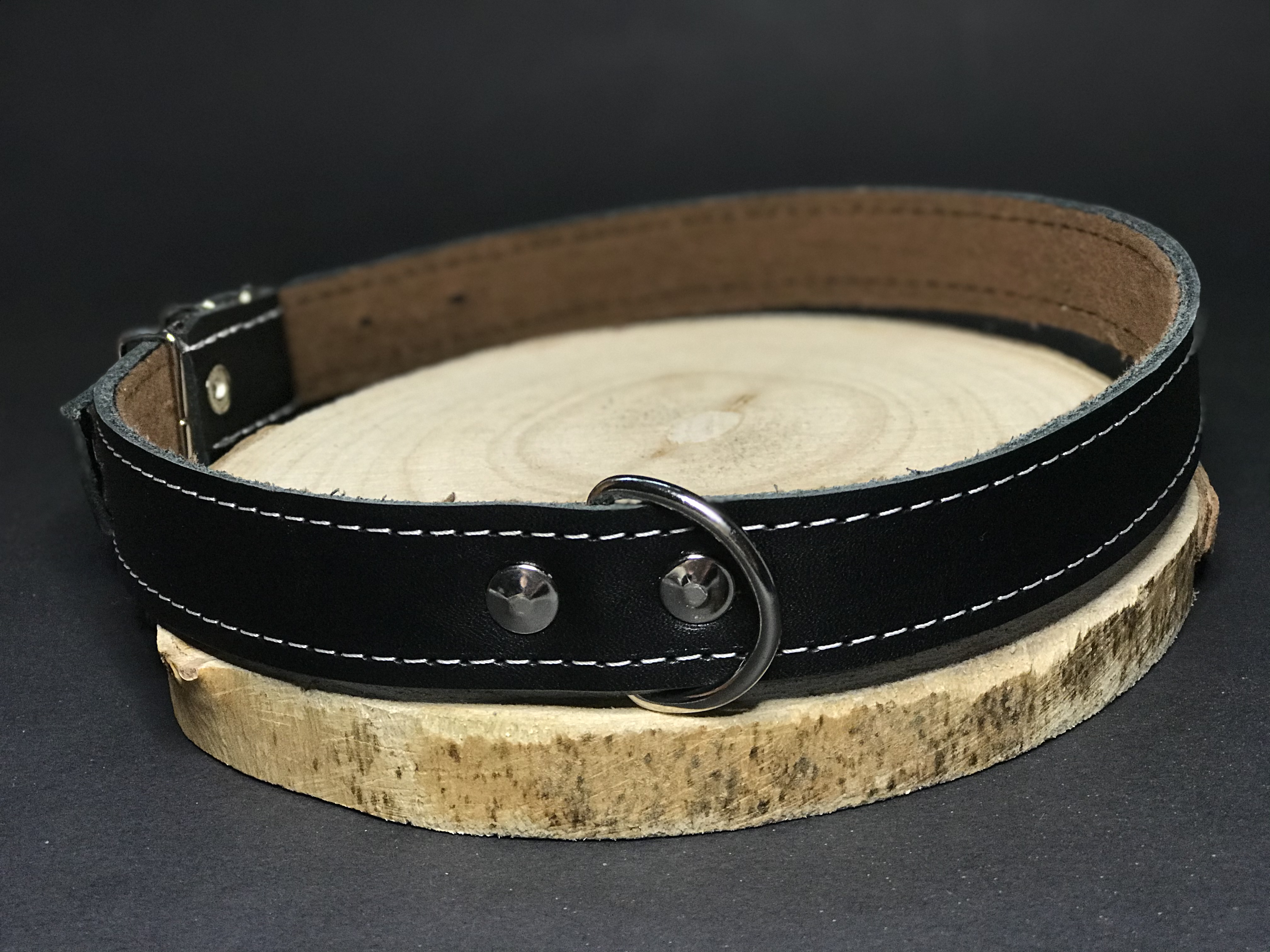 Palkar obojok z kože hladenice pre psov 65 cm x 26 mm čierny