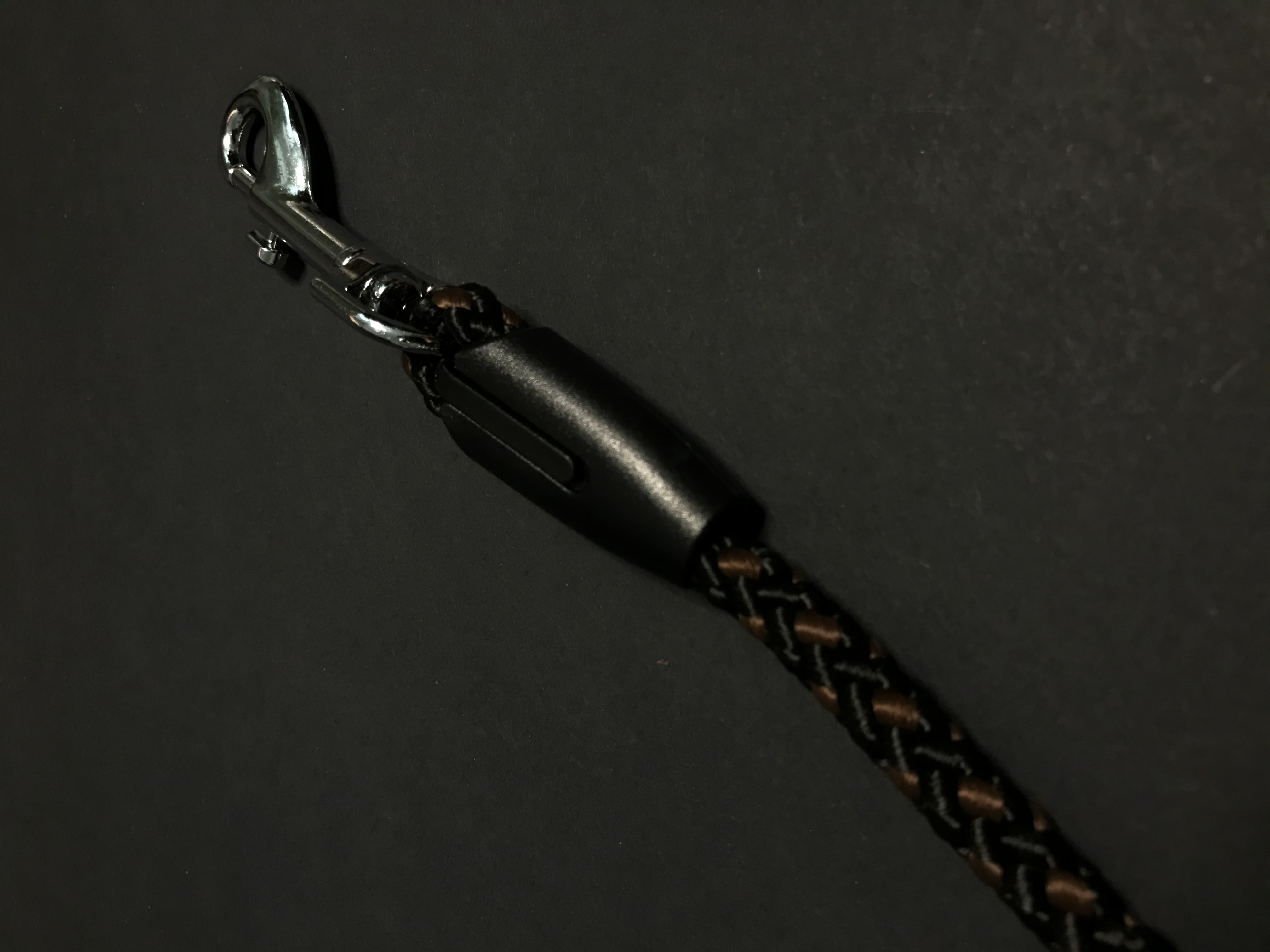 Palkar prepínacie vodítko pre psov 250 cm x 8 mm čierno-hnedá