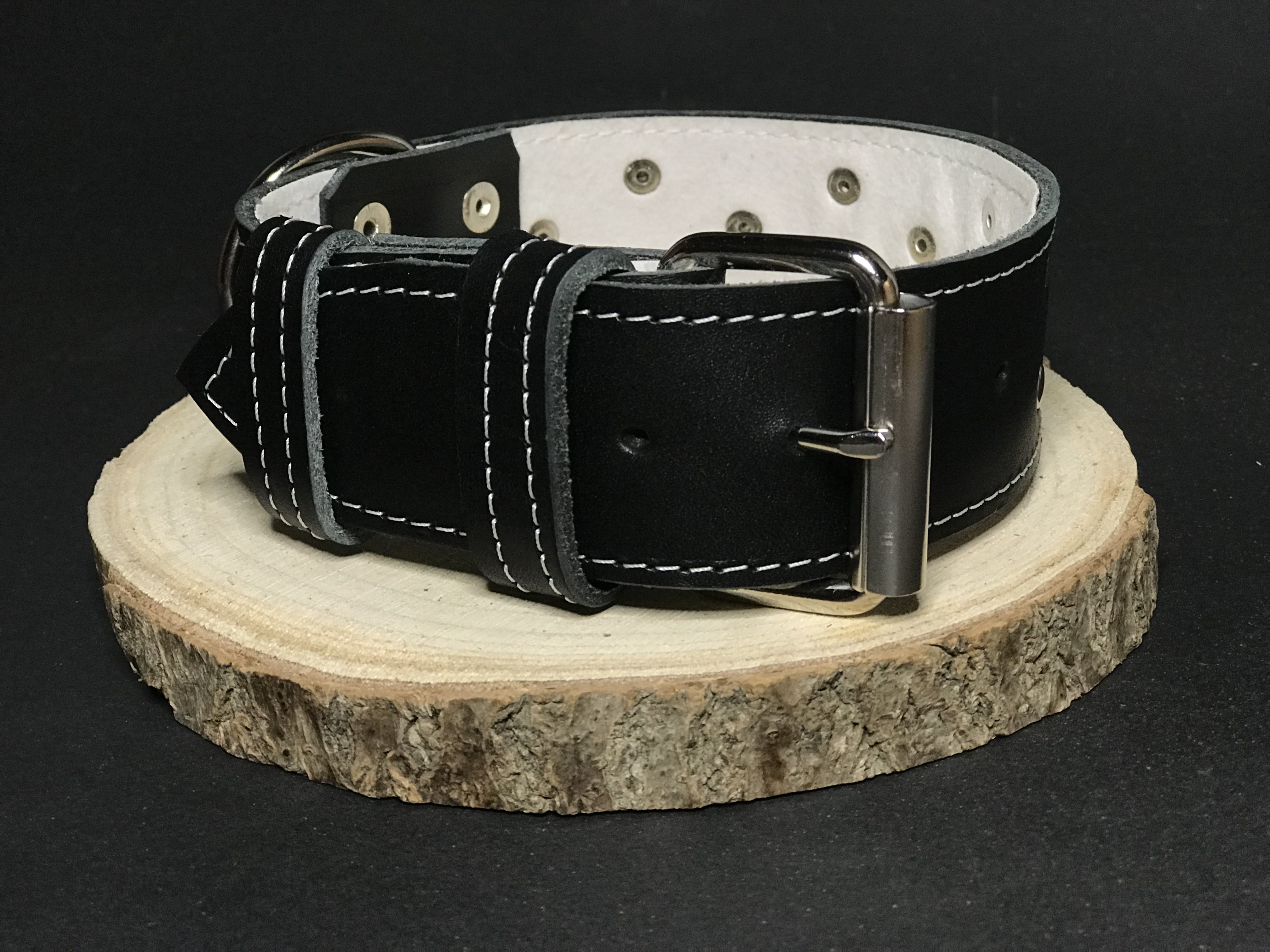 Palkar zdobený obojok z kože hladenice pre psov 50 cm x 40 mm čierny