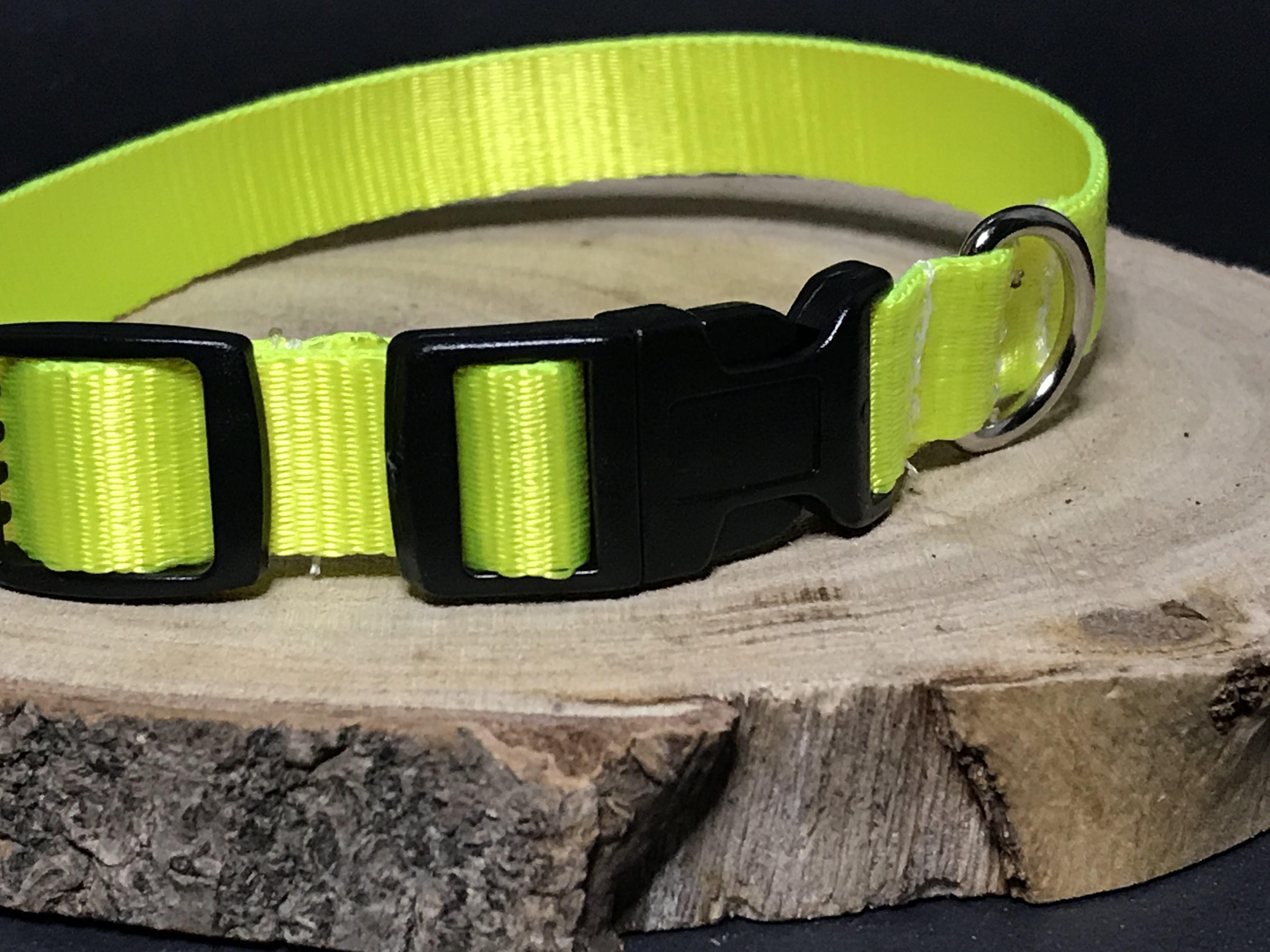 Palkar obojok z popruhu pre psov 35 cm x 16 mm neónová