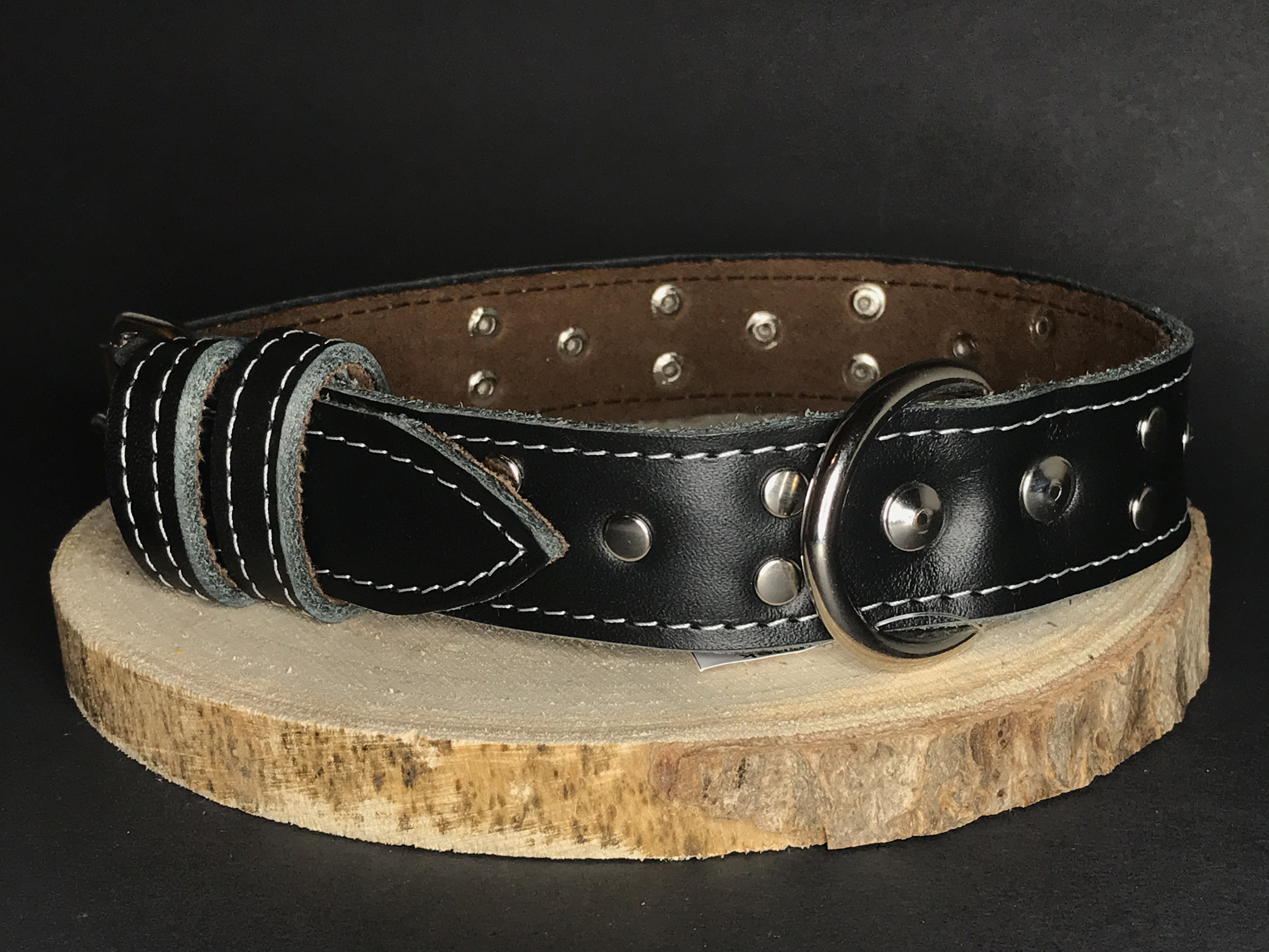 Palkar zdobený obojok z kože hladenice pre psov 60 cm x 30 mm čierny