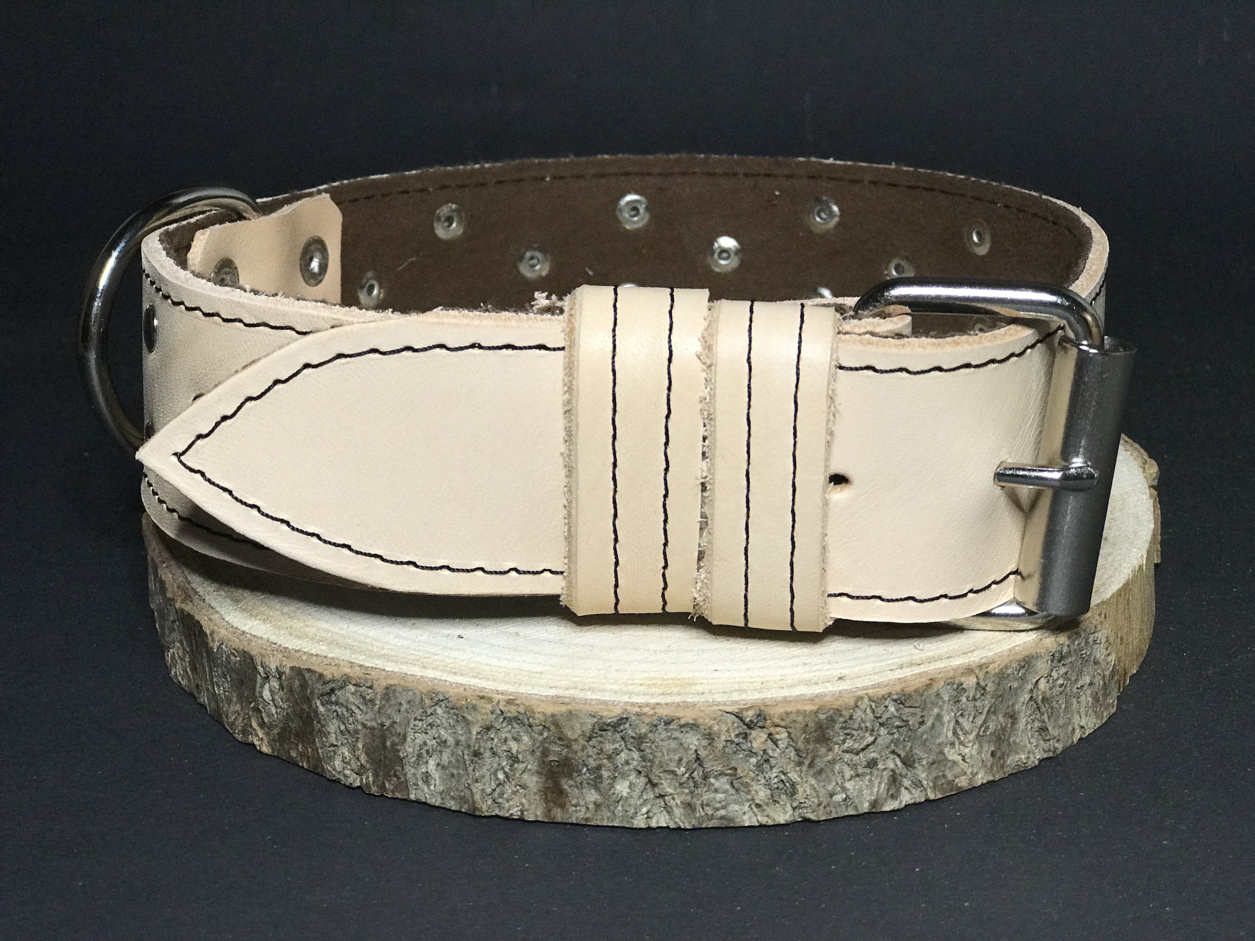 Palkar zdobený obojok z kože hladenice pre psov 65 cm x 40 mm prírodný