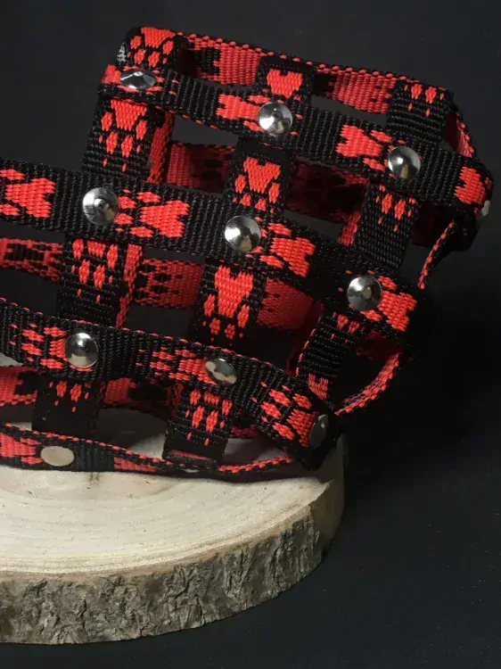 Palkar nylonový náhubok pre psov veľ. 6 36 cm x 12 cm čierno-červená
