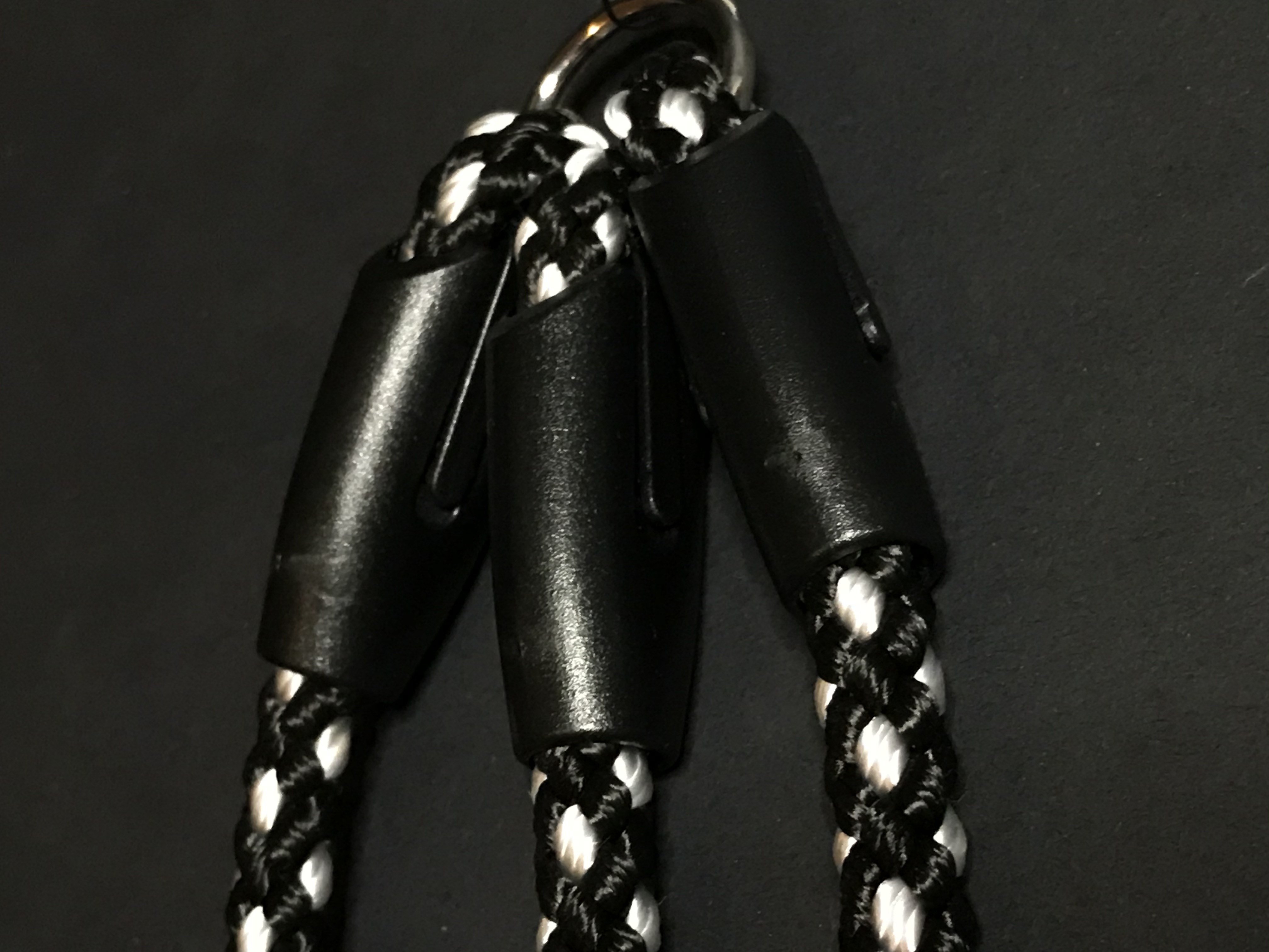 Palkar vodítko roztrojka pre psov 40 cm x 8 mm čierno-biela