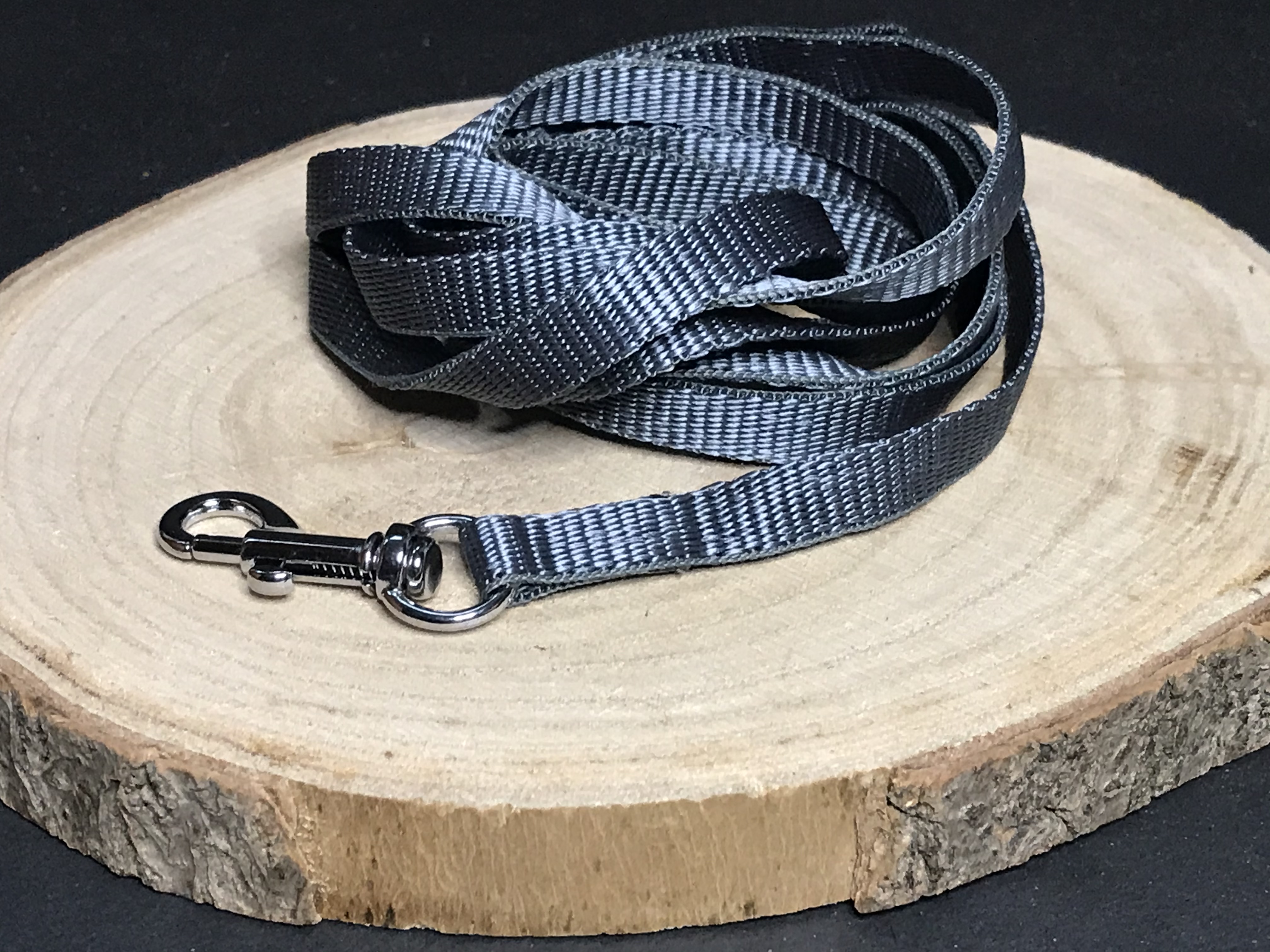 Palkar vodítko z popruhu pre psov 150 cm x 10 mm sivá