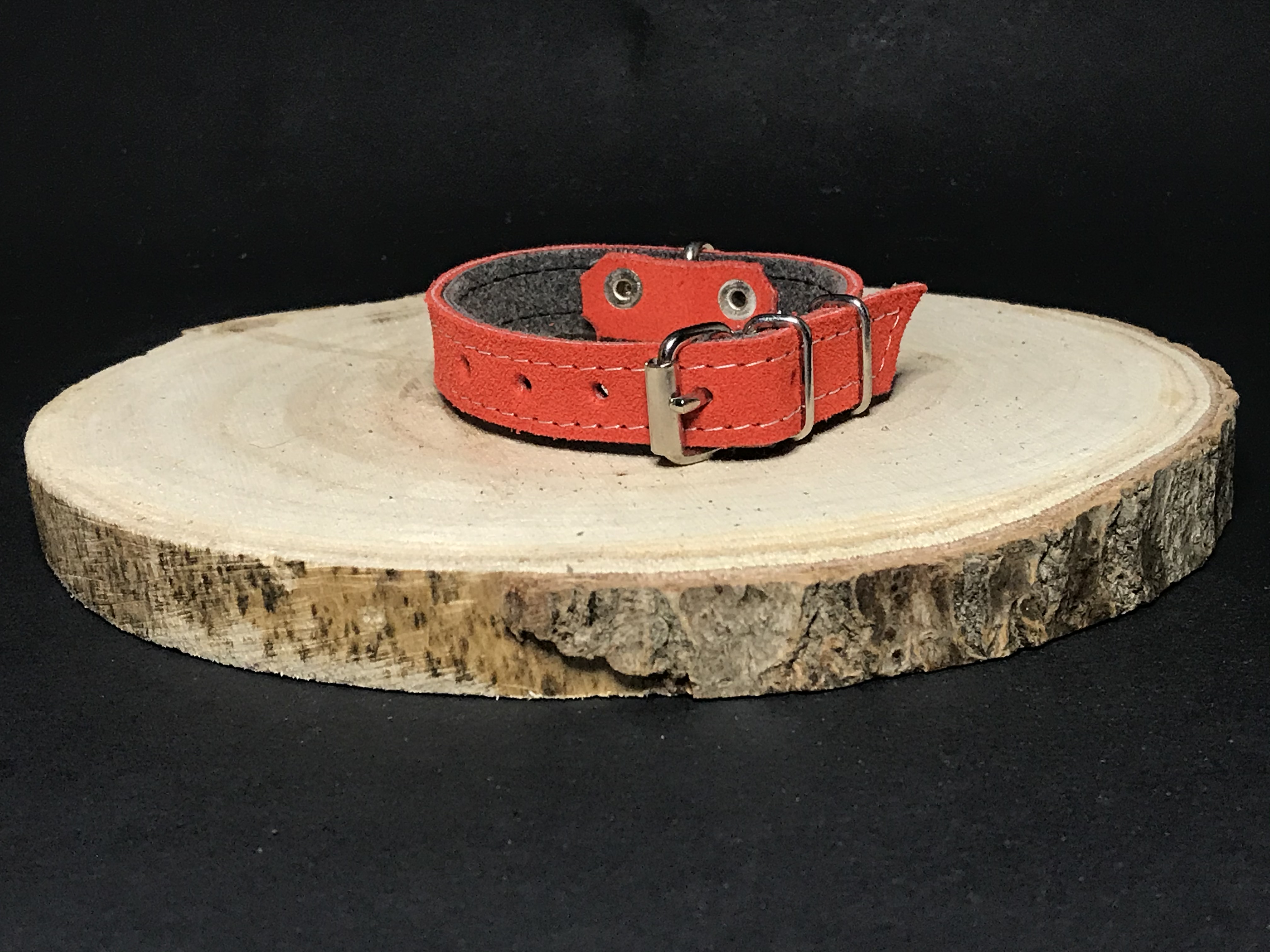 Palkar obojok z velúrovej kože pre psov 25 cm x 14 mm červená