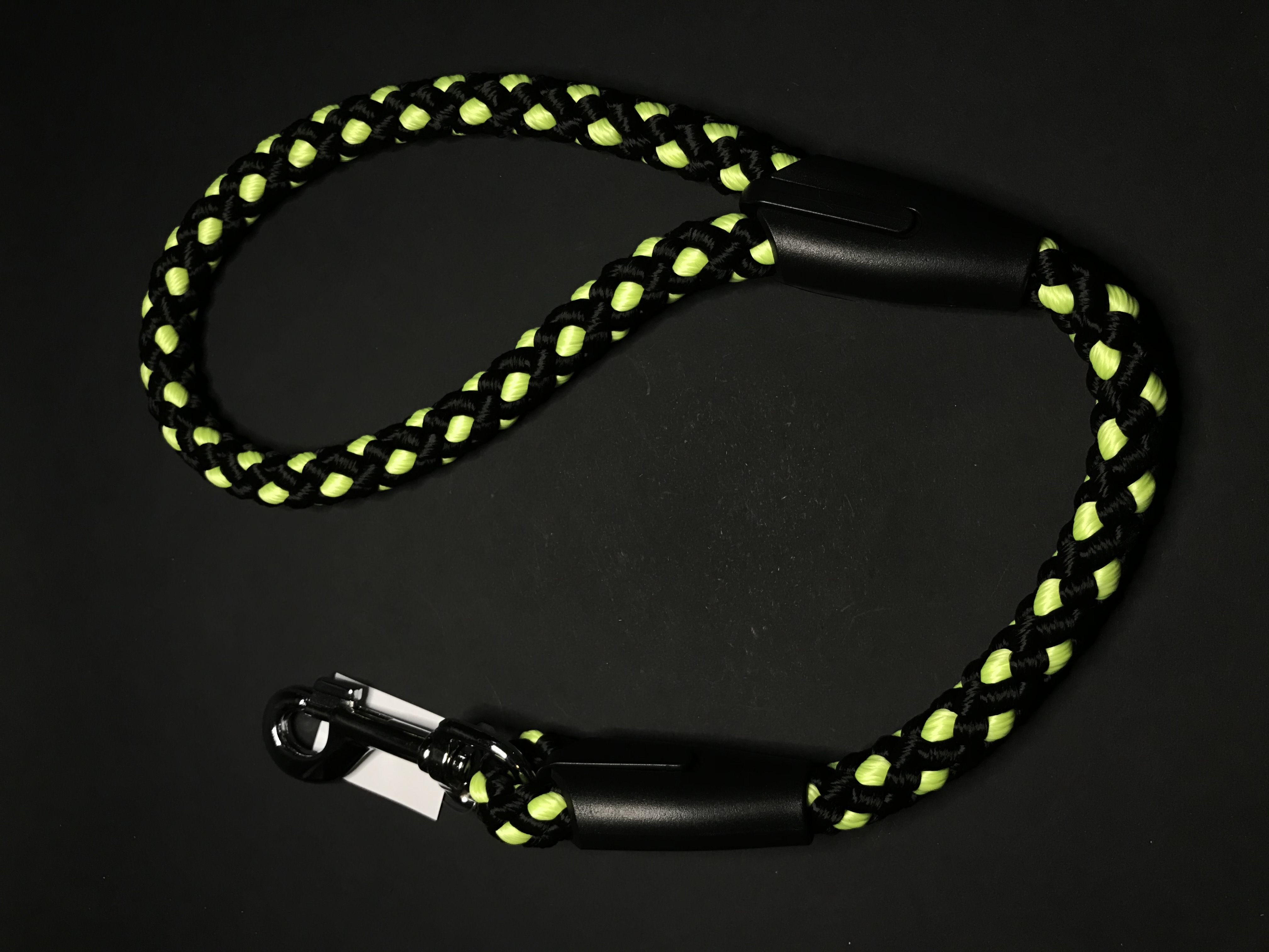 Palkar vodítko ucho pre psov 55 cm x 14 mm čierno-fosforová