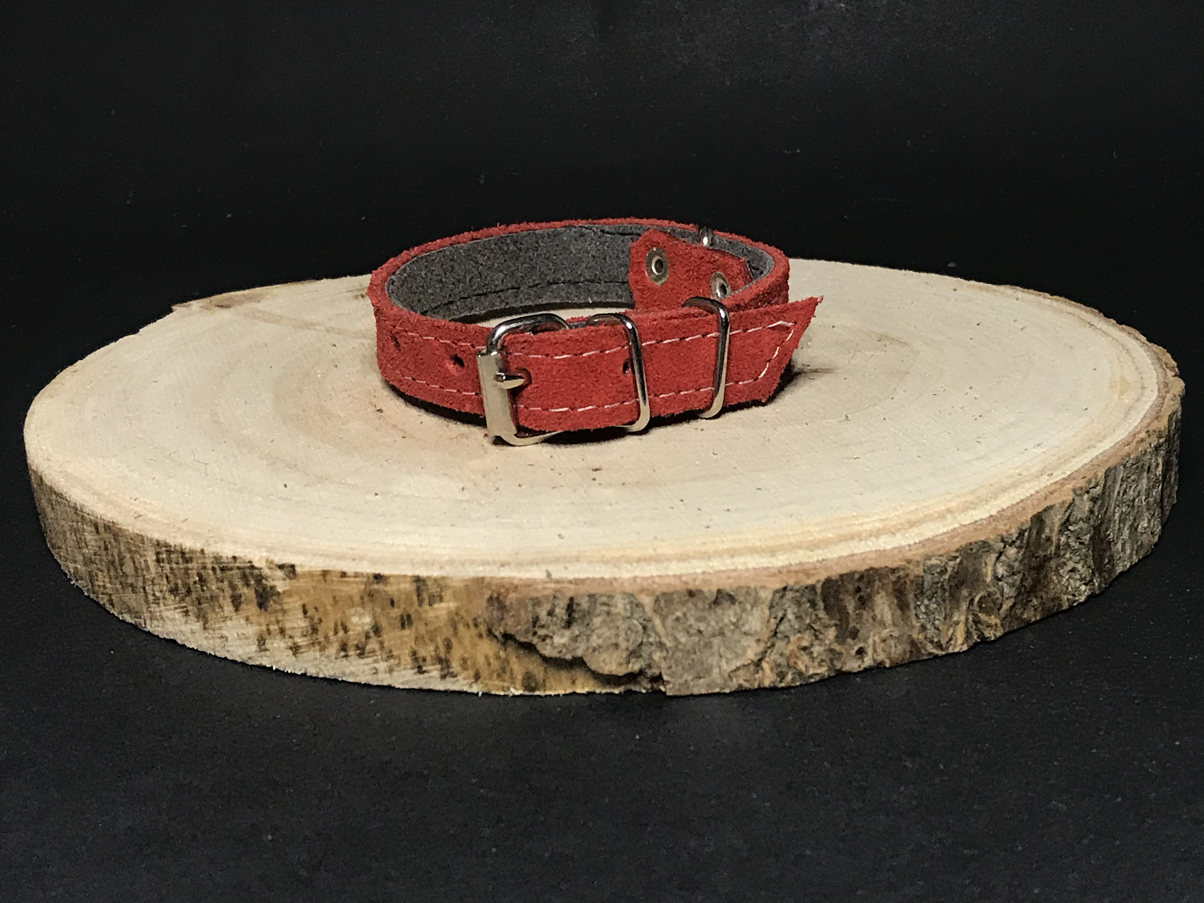 Palkar obojok z velúrovej kože pre psov 25 cm x 14 mm tmavo-červená