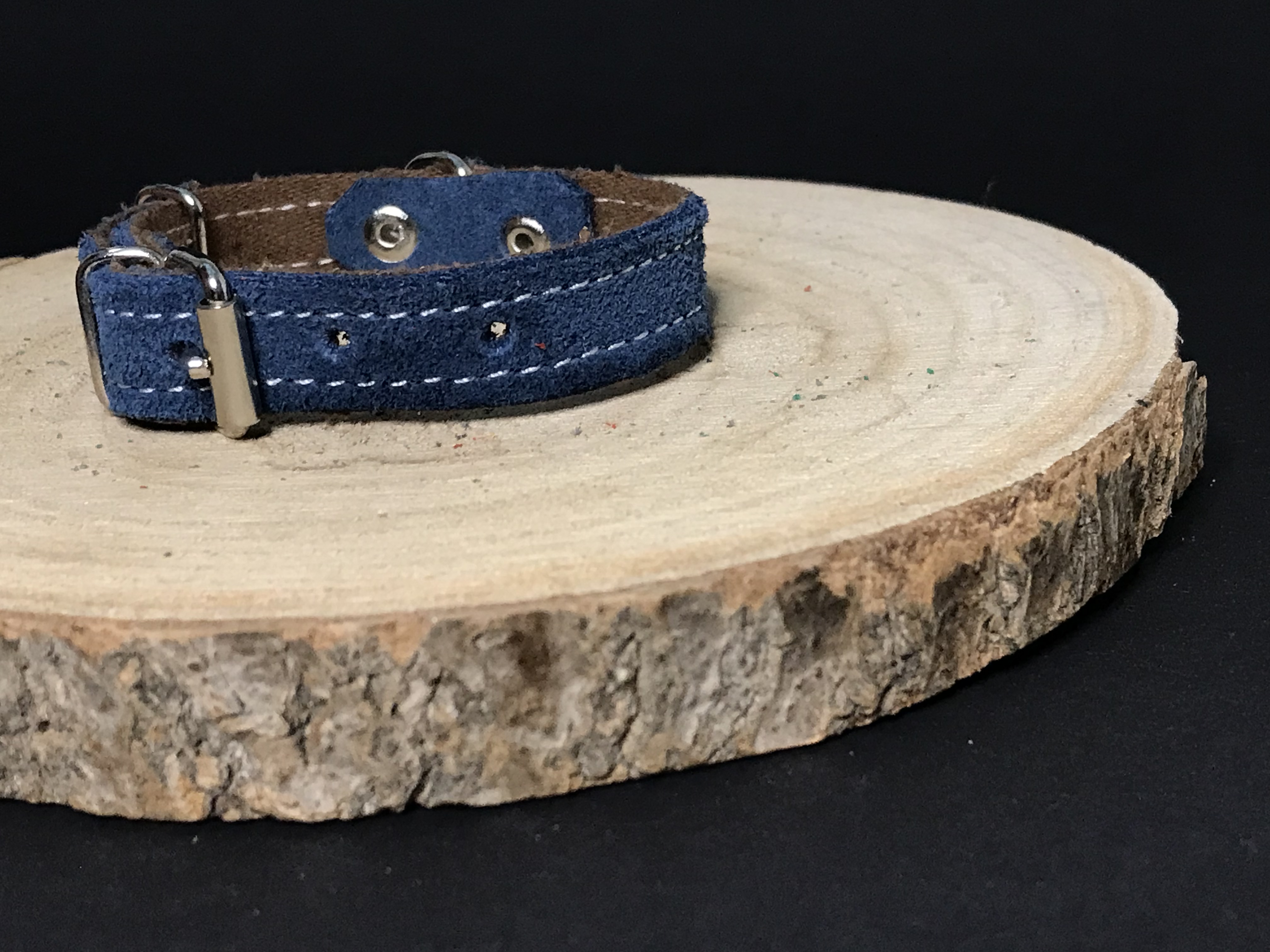 Palkar obojok z velúrovej kože pre psov 25 cm x 14 mm modrá