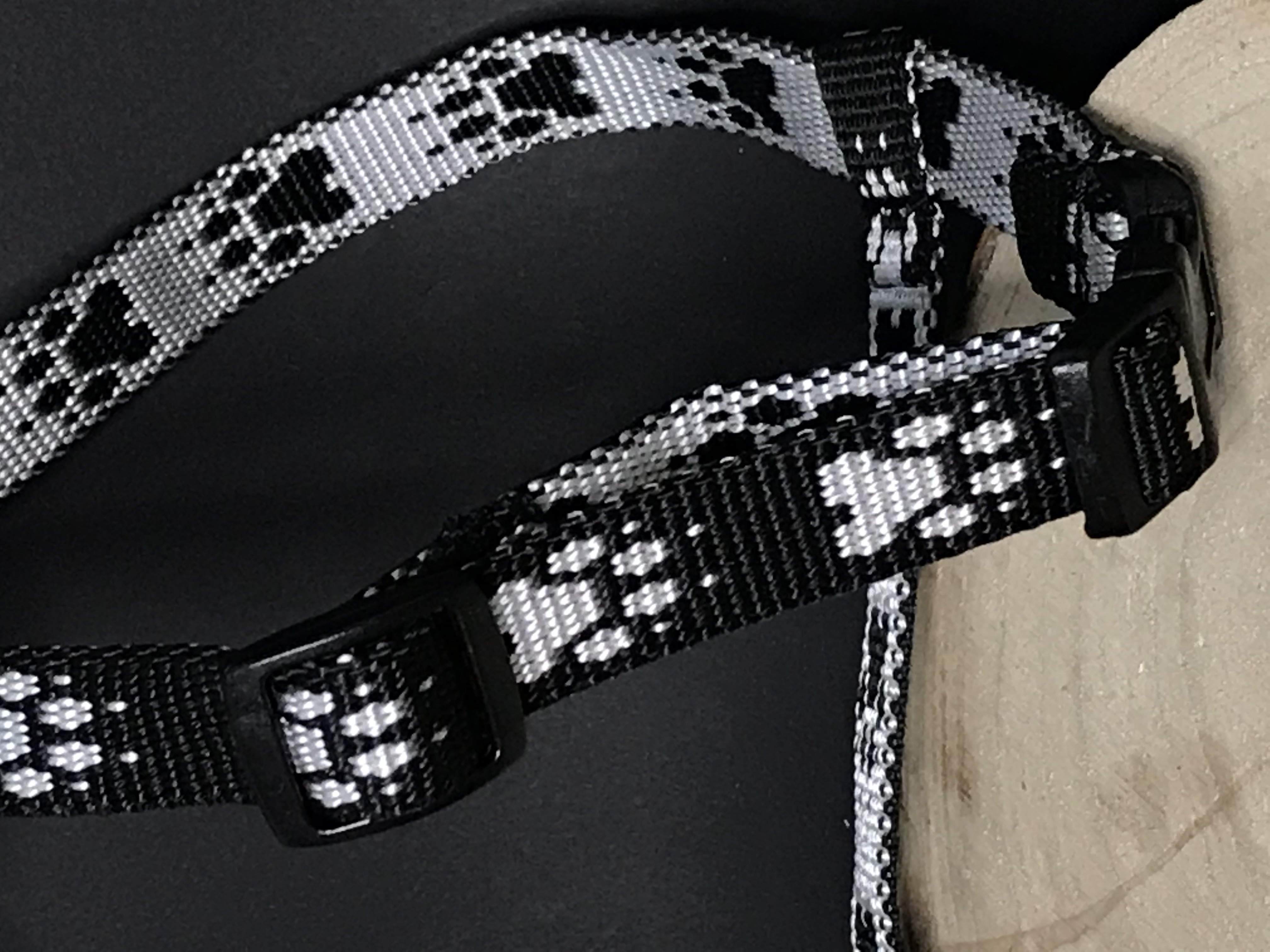 Palkar klasický postroj pre psov 28 cm - 45 cm veľ. 2 čierno-biela s labkami