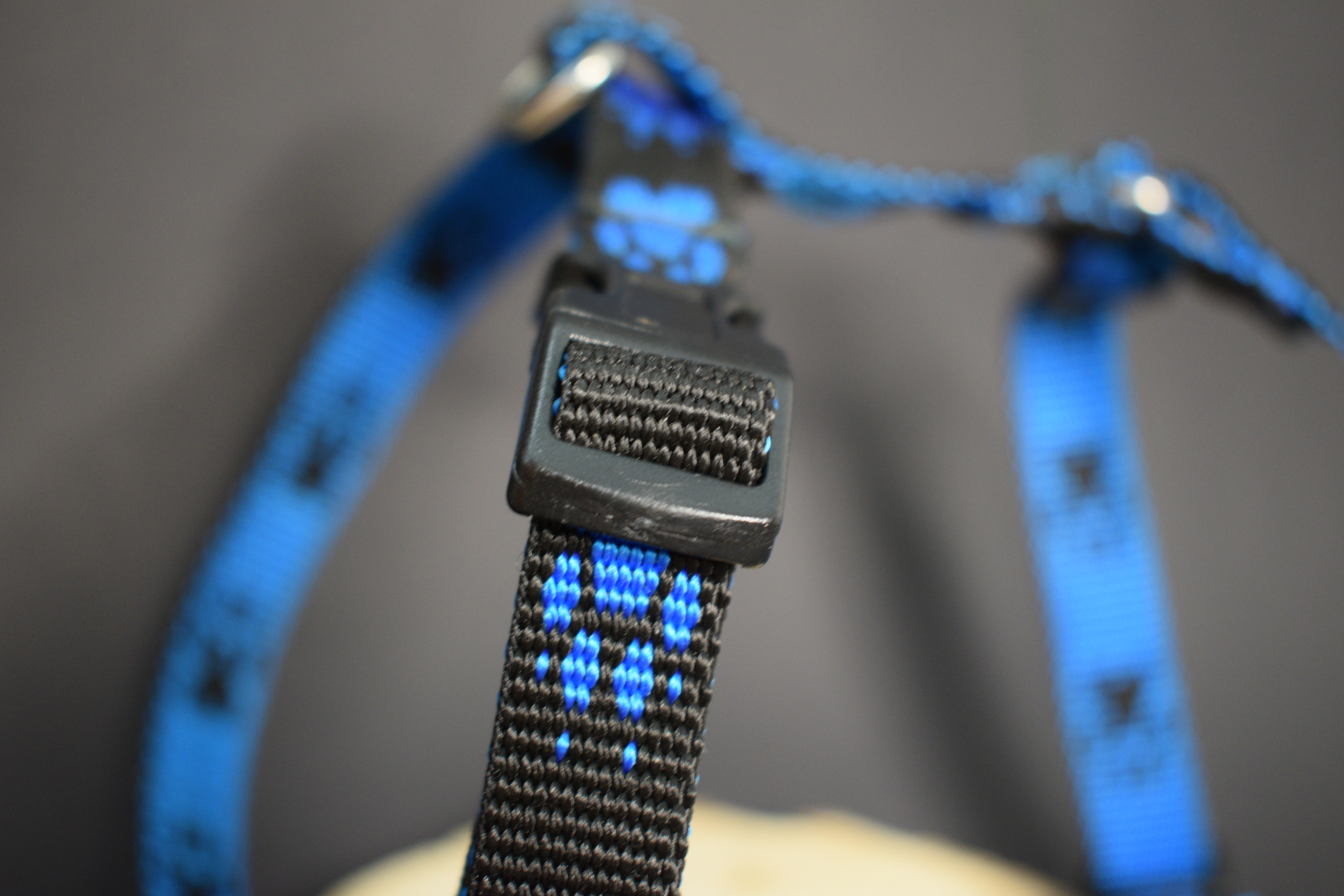 Palkar klasický postroj pre psov 28 cm - 45 cm veľ. 2 čierno-modrá s labkami