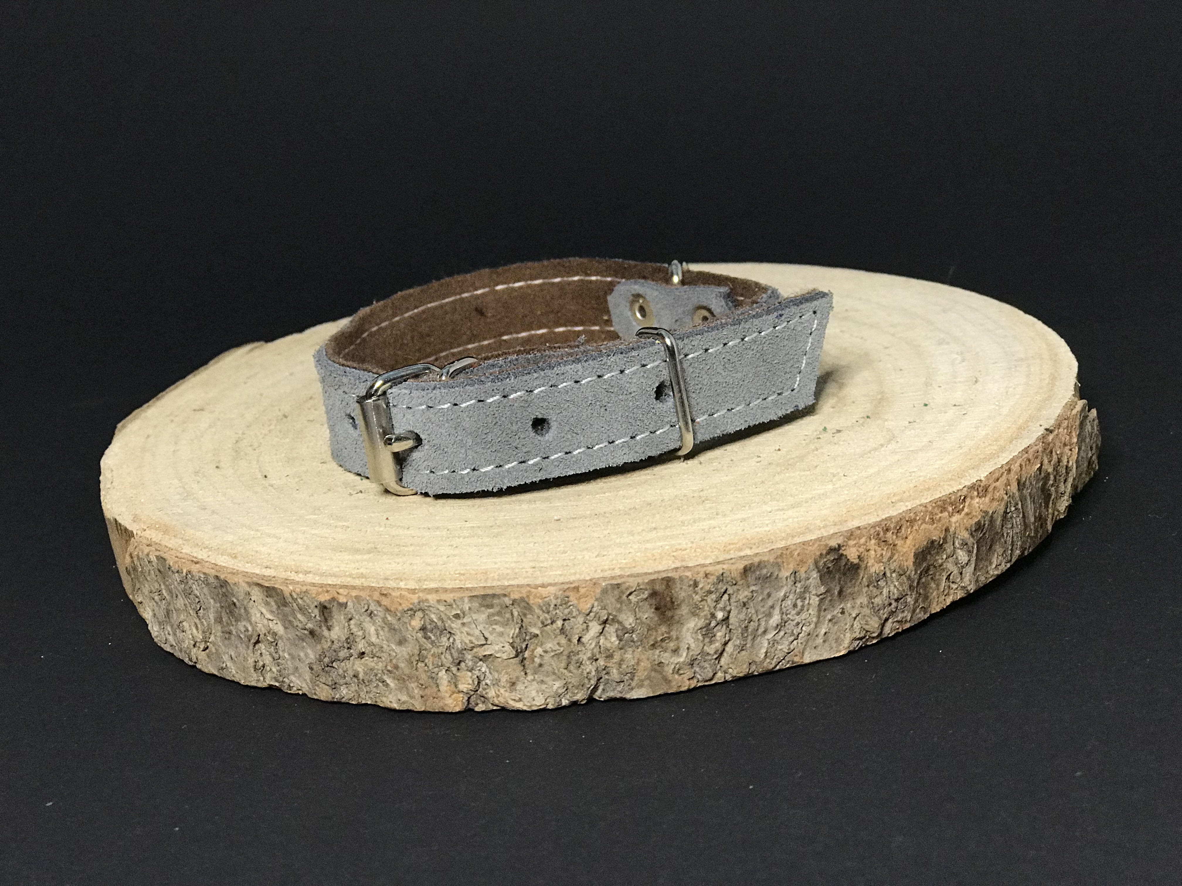 Palkar obojok z velúrovej kože pre psov 25 cm x 14 mm sivá