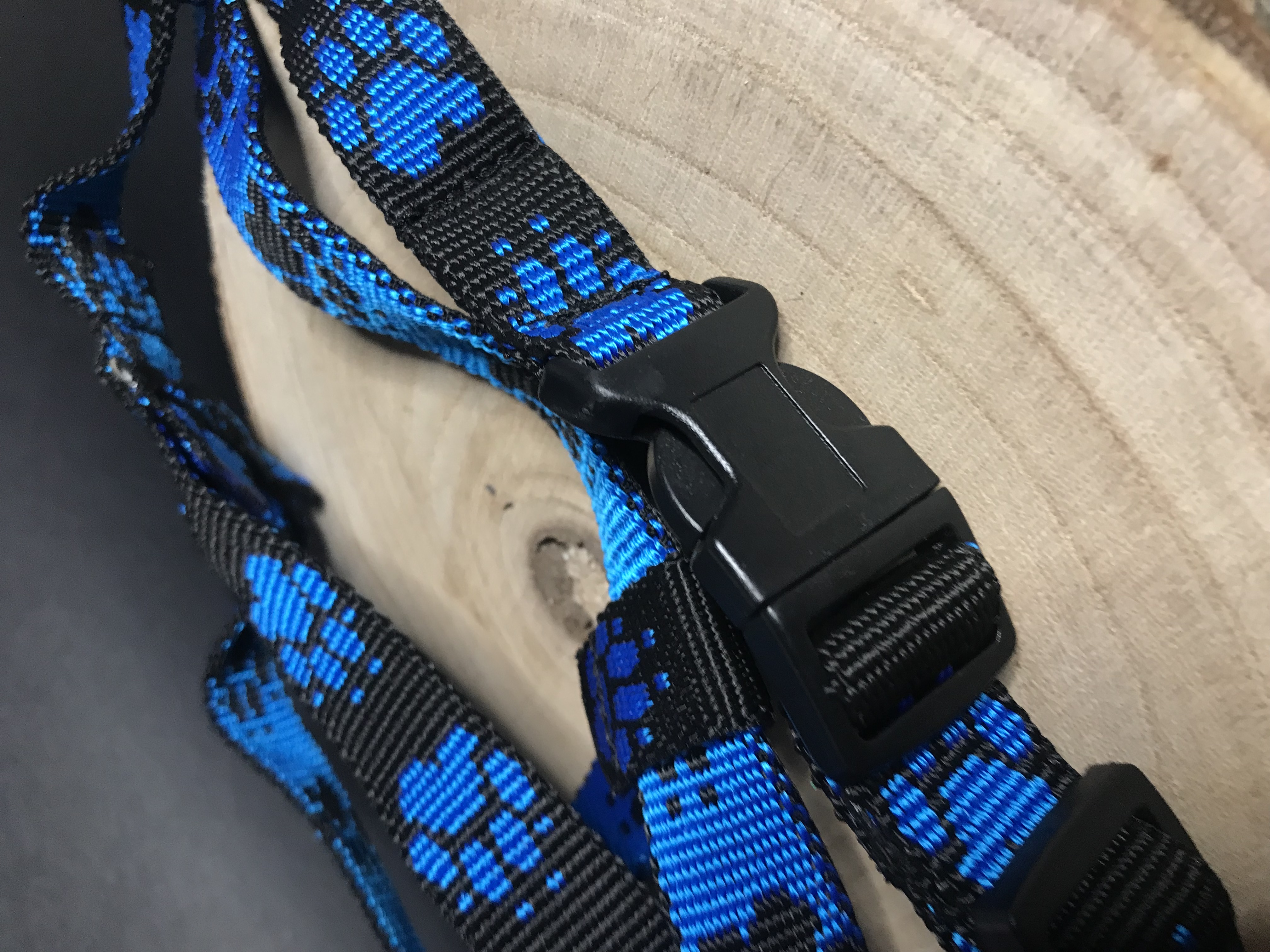 Palkar klasický postroj pre psov 36 cm - 60 cm veľ. 3 čierno-modrá s labkami