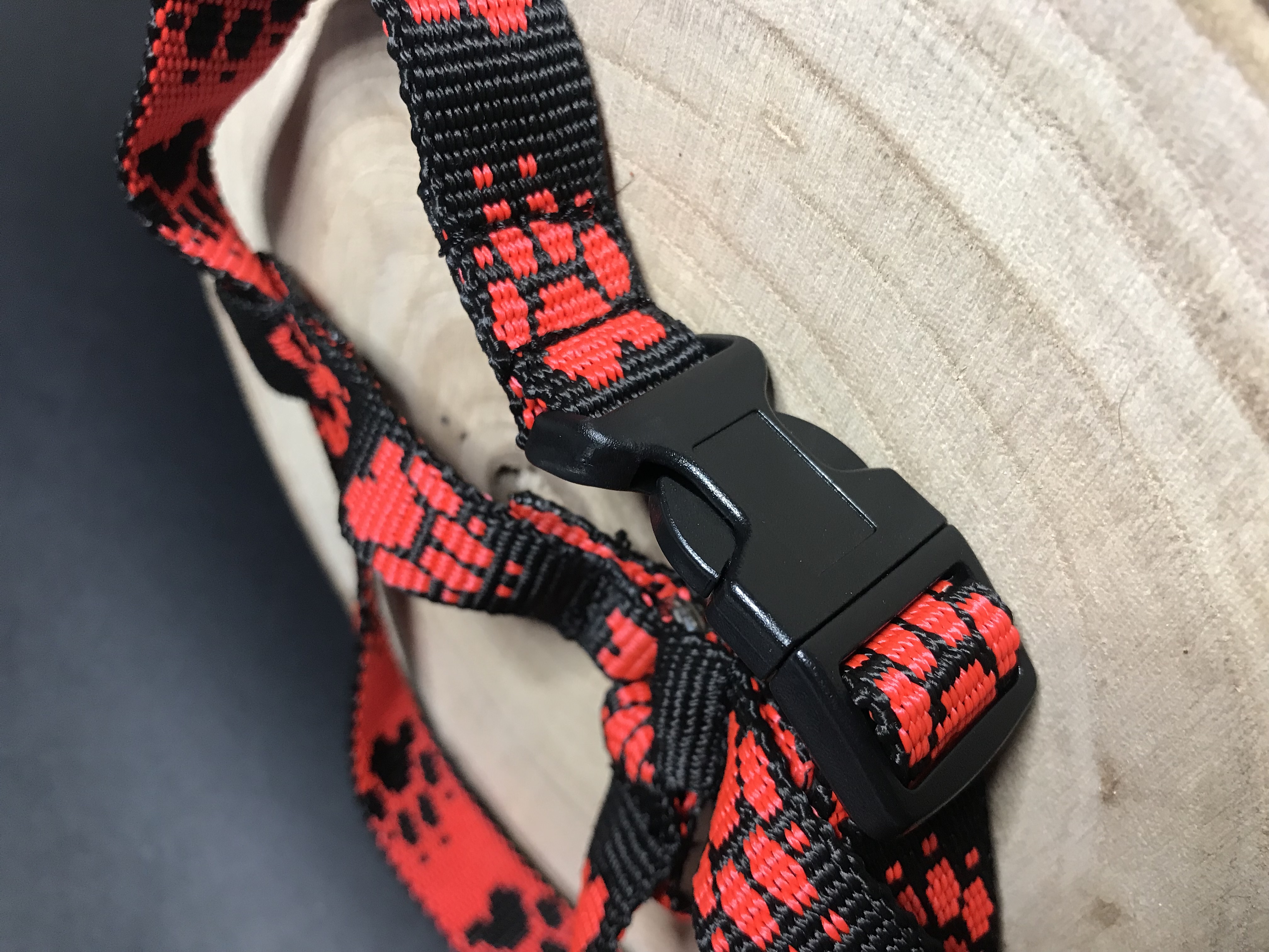 Palkar klasický postroj pre psov 36 cm - 60 cm veľ. 3 hnědo-červená s labkami