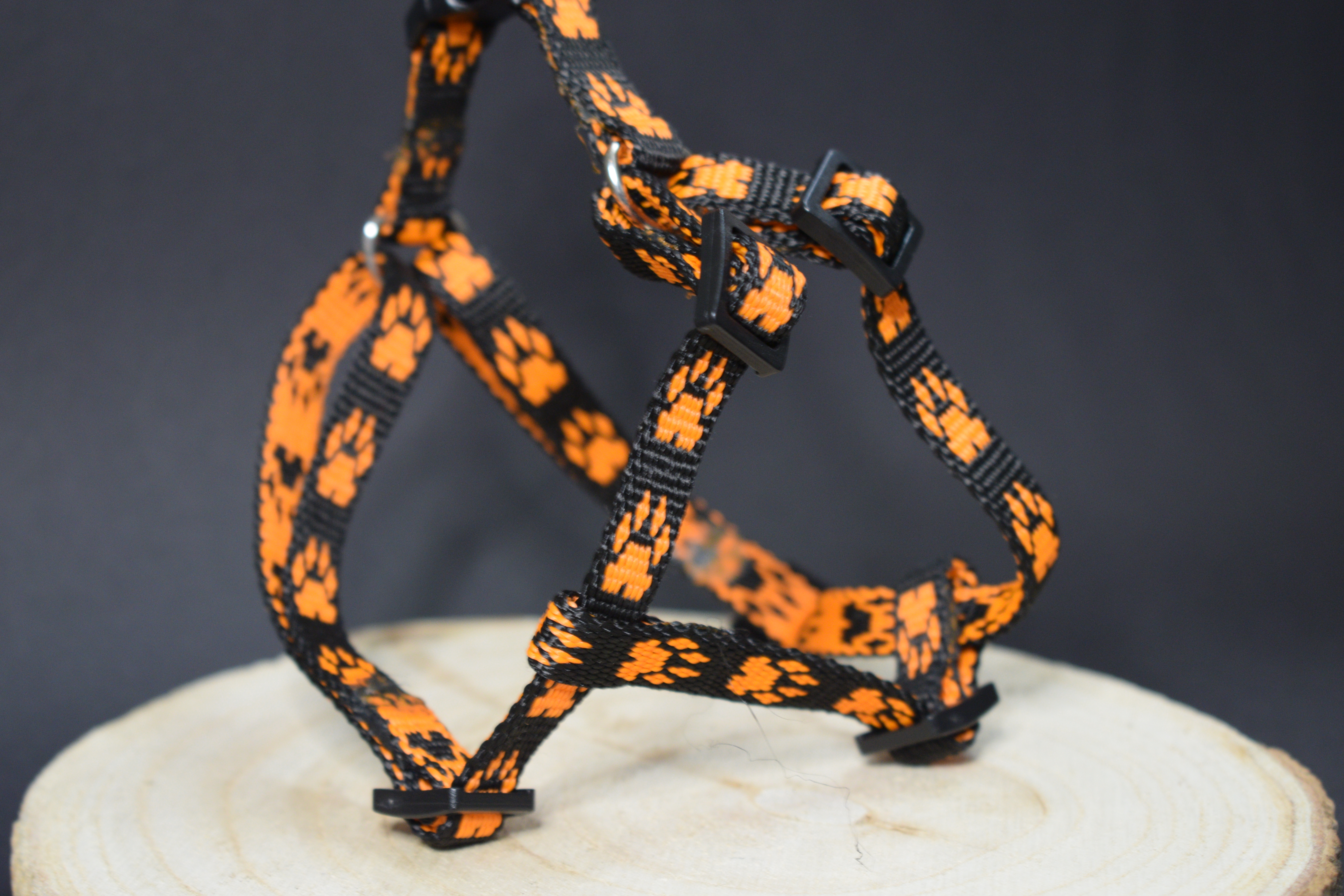 Palkar motýlik postroj pre psov 28 cm - 40 cm veľ. 1 čierno-oranžová s labkami