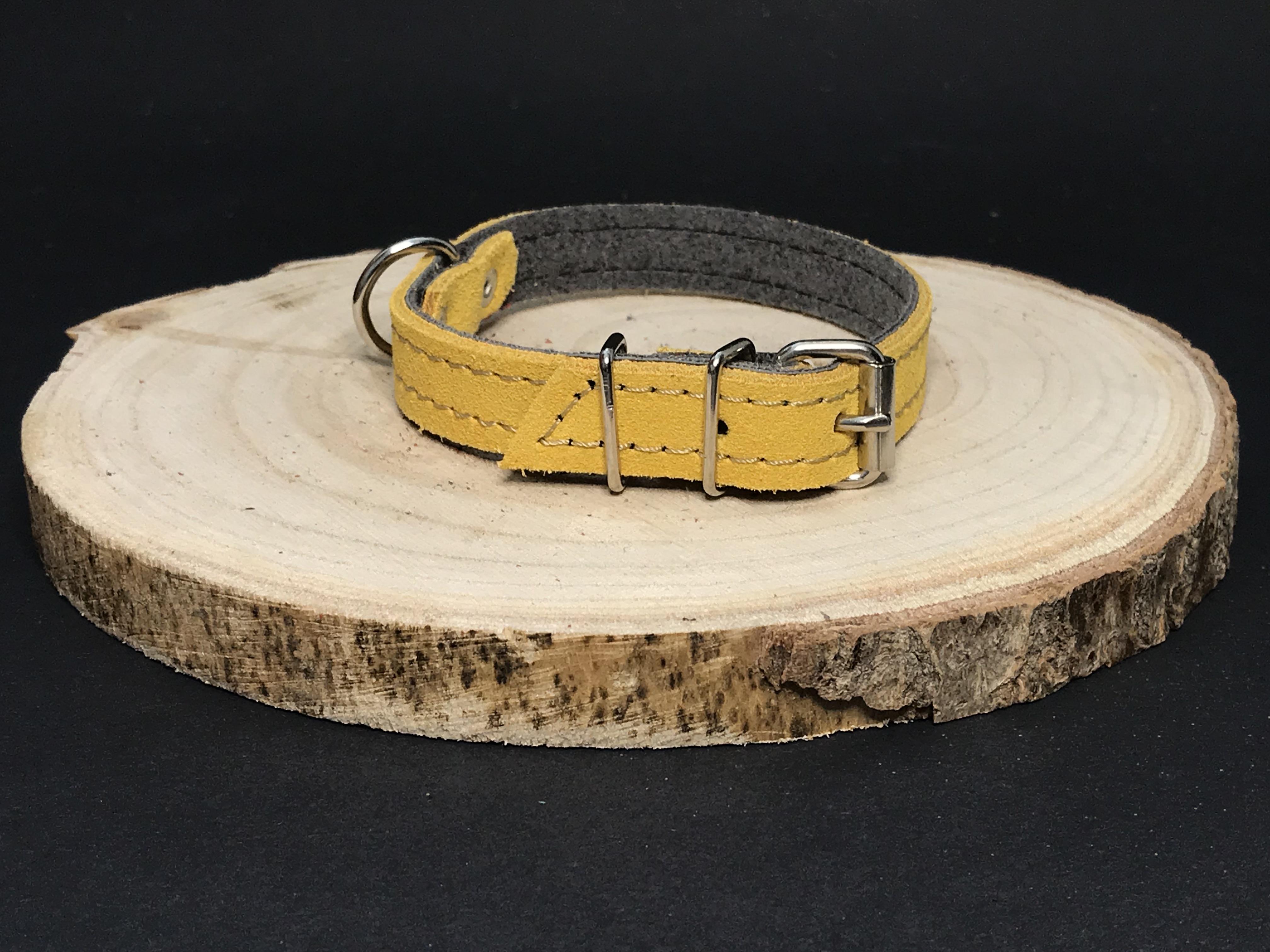 Palkar obojok z velúrovej kože pre psov 30 cm x 16 mm žltá