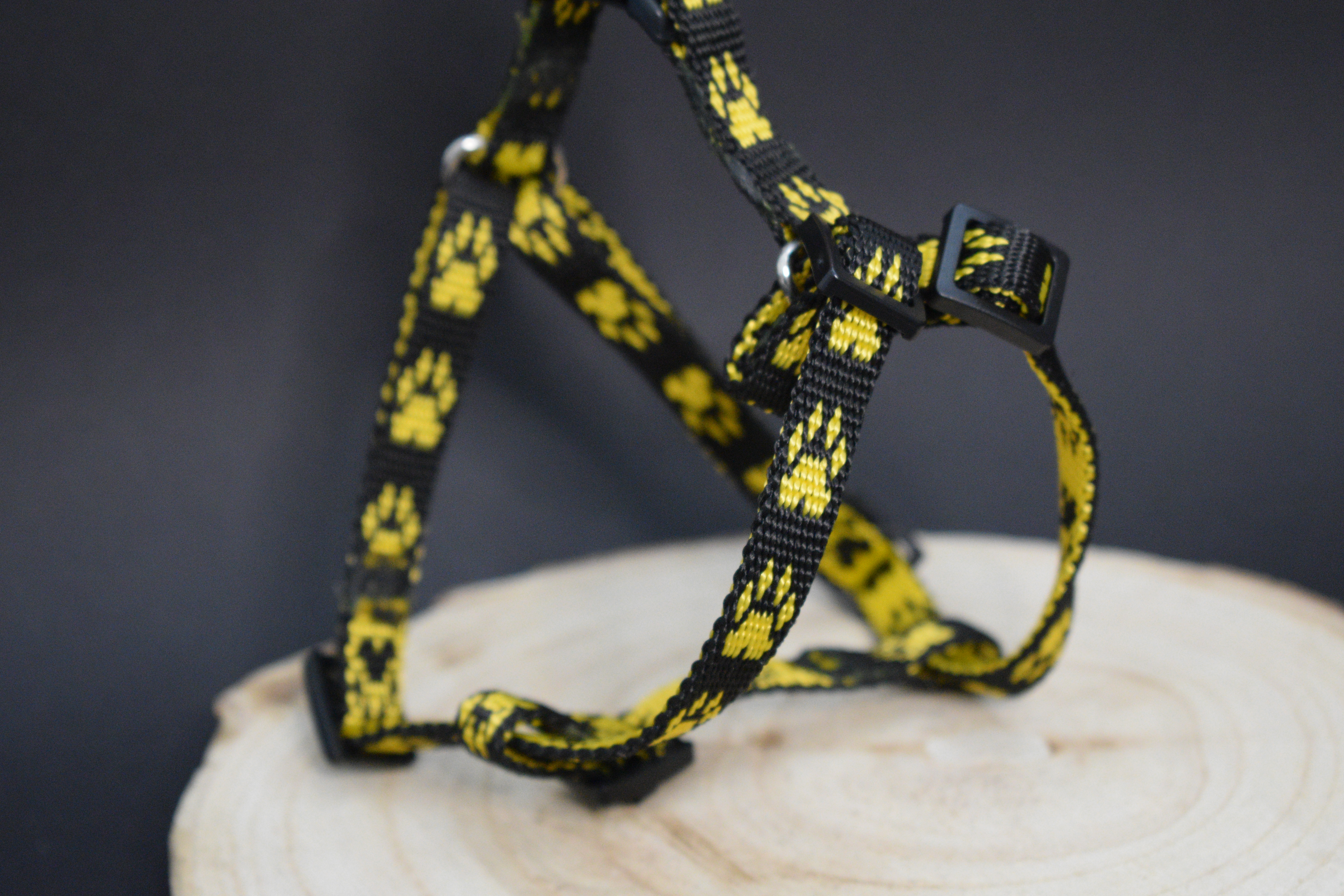 Palkar motýlik postroj pre psov 28 cm - 40 cm veľ. 1 čierno-žltá s labkami