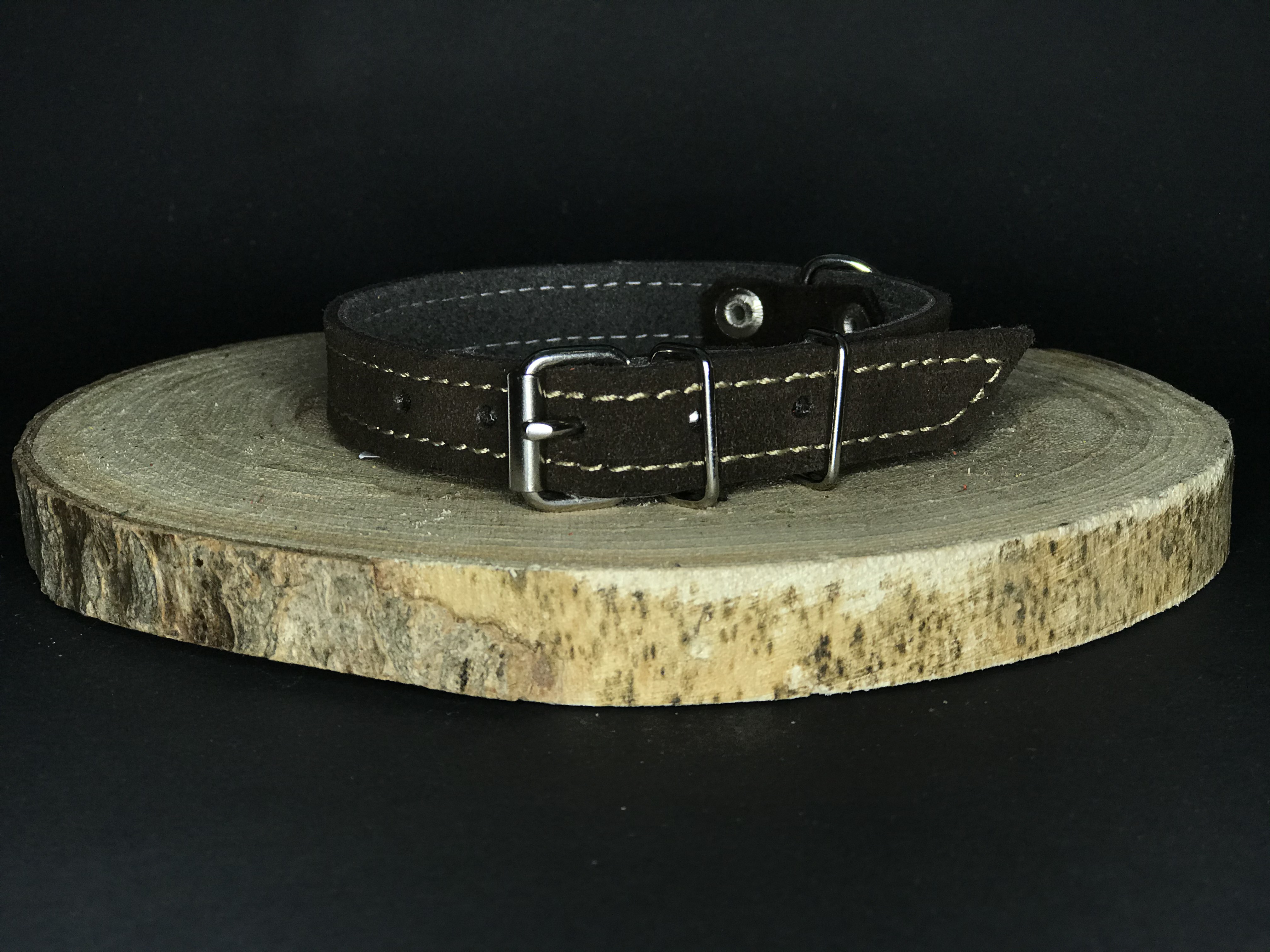 Palkar obojok z velúrovej kože pre psov 35 cm x 16 mm hnedá