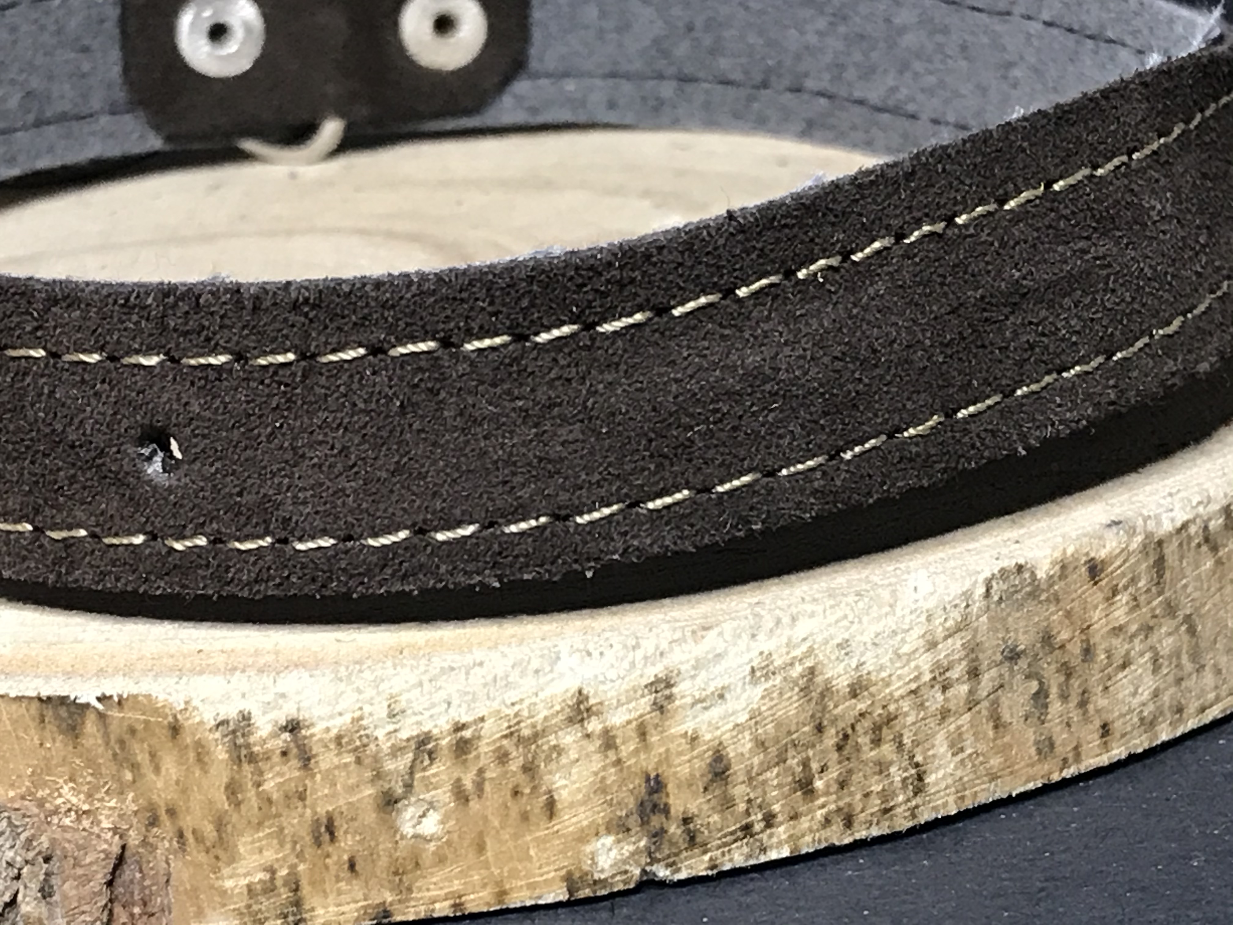 Palkar obojok z velúrovej kože pre psov 45 cm x 20 mm hnedá