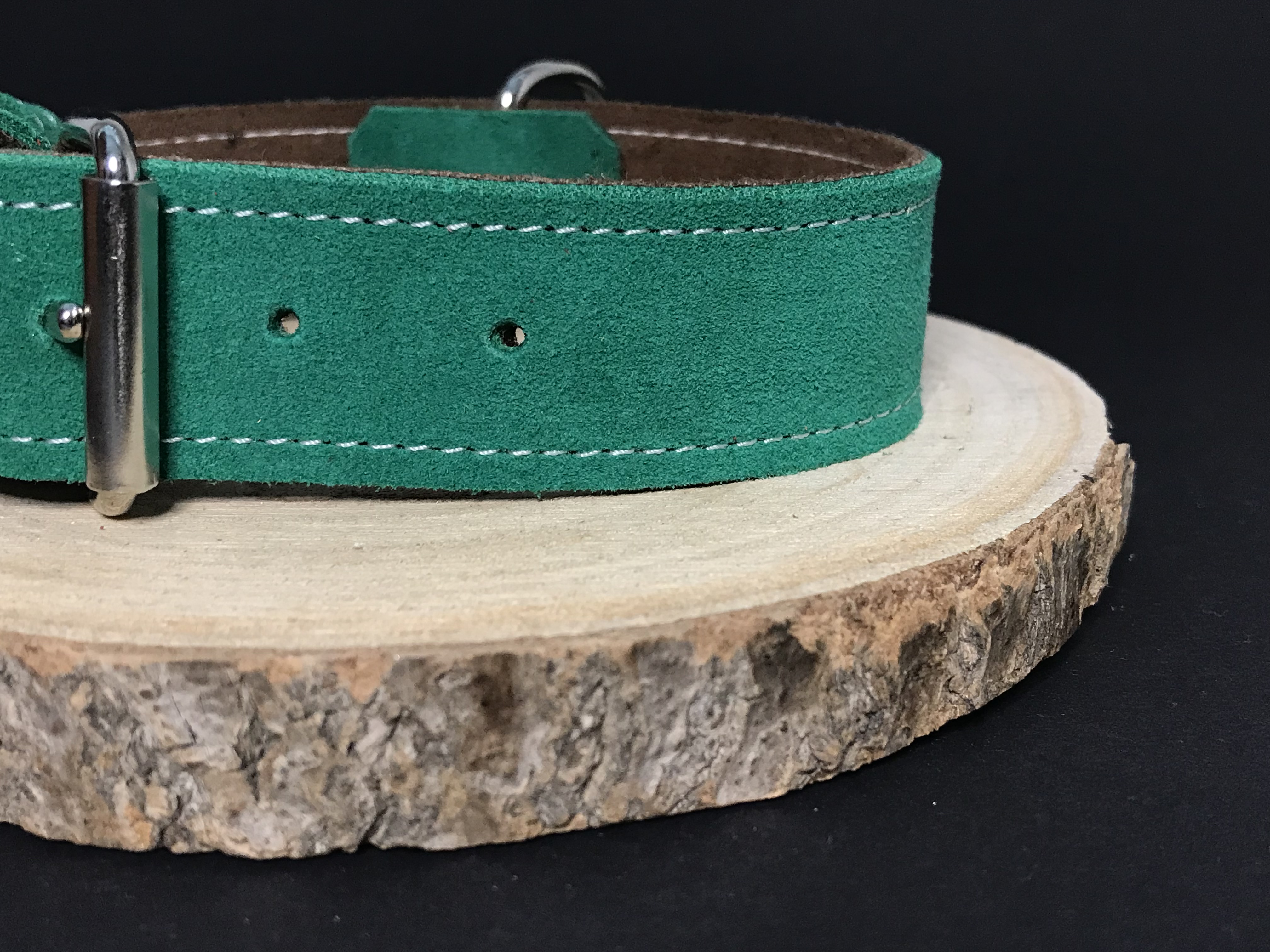 Palkar obojok z velúrovej kože pre psov 45 cm x 30 mm zelená