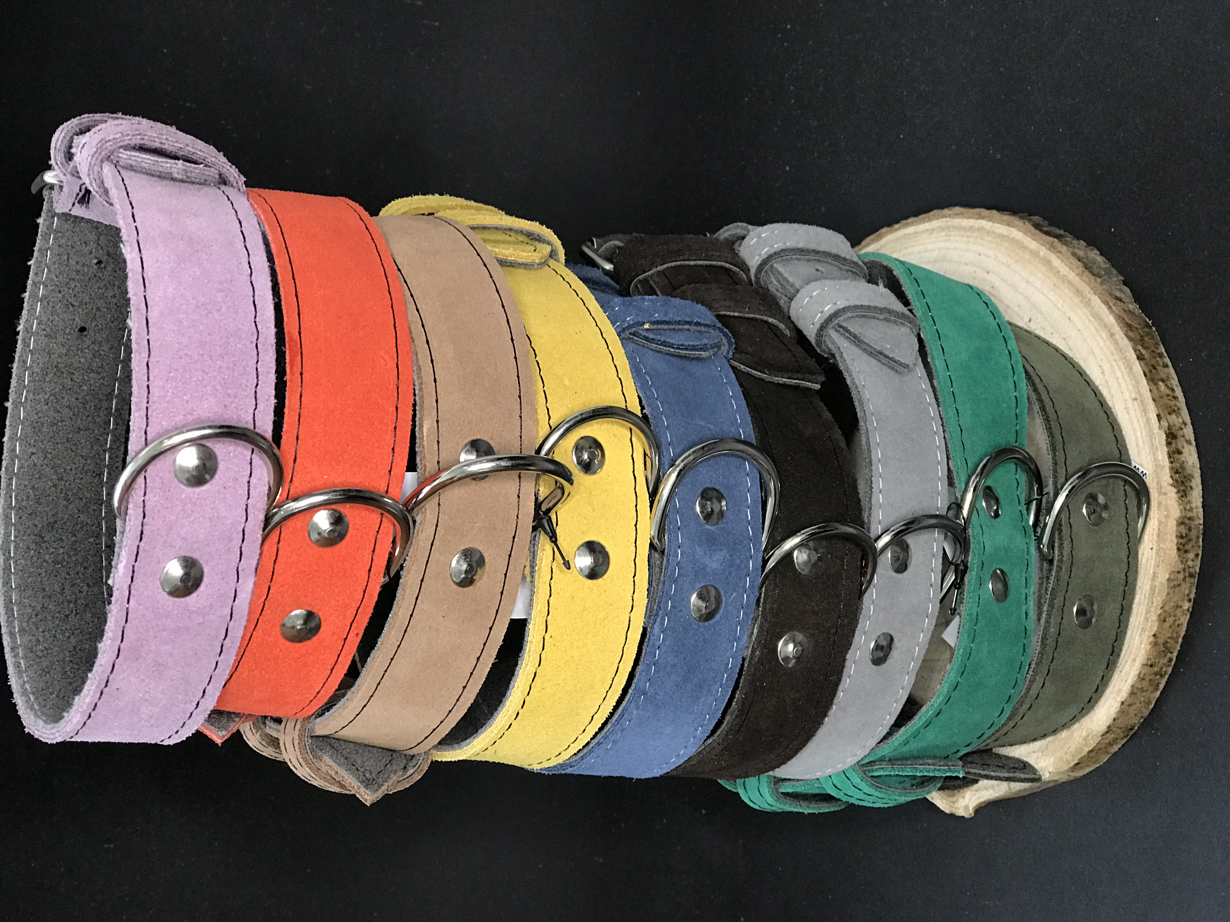 Palkar obojok z velúrovej kože pre psov 50 cm x 30 mm sivá