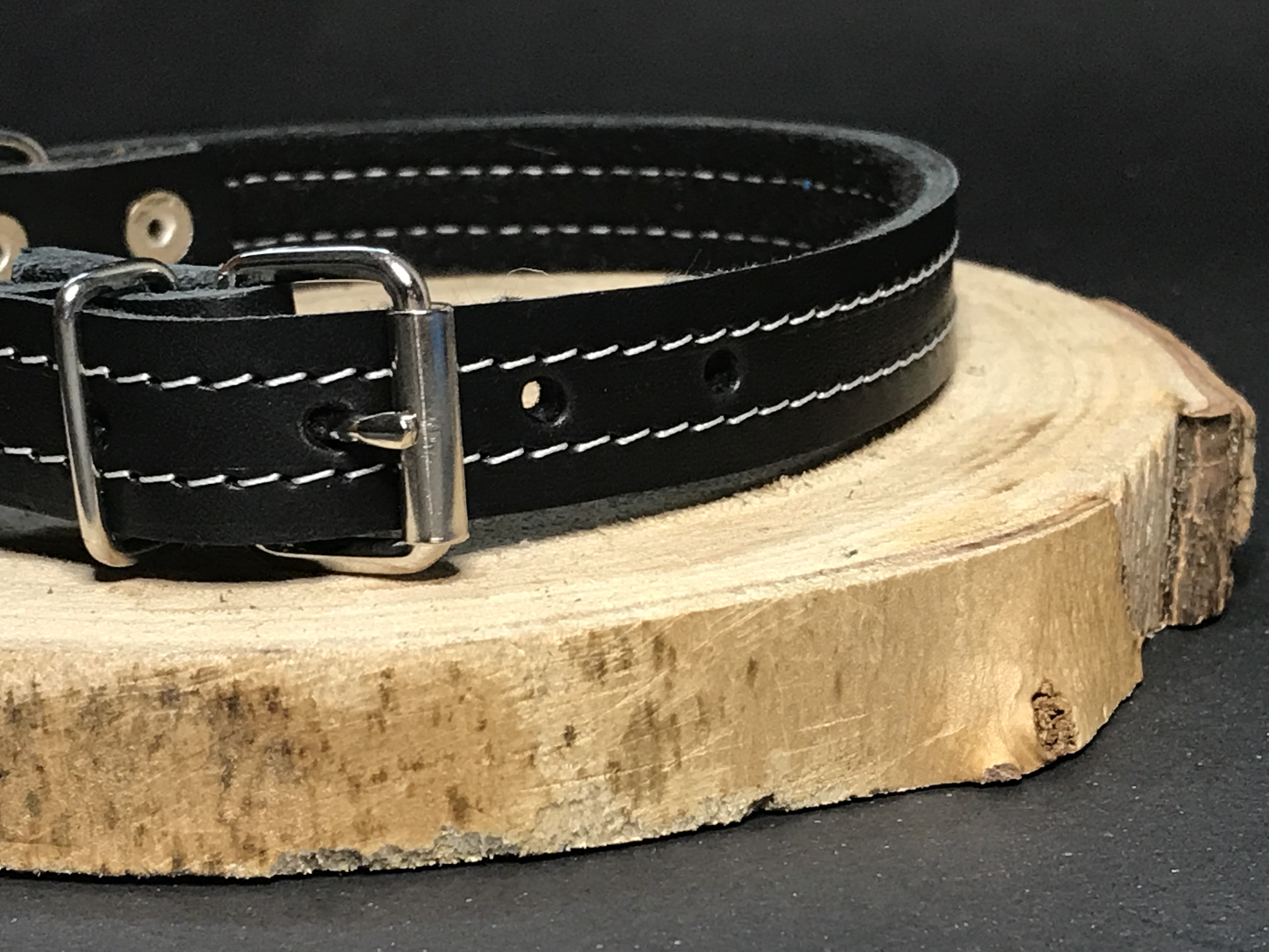 Palkar obojok z kože hladenice pre psov 45 cm x 18 mm čierny