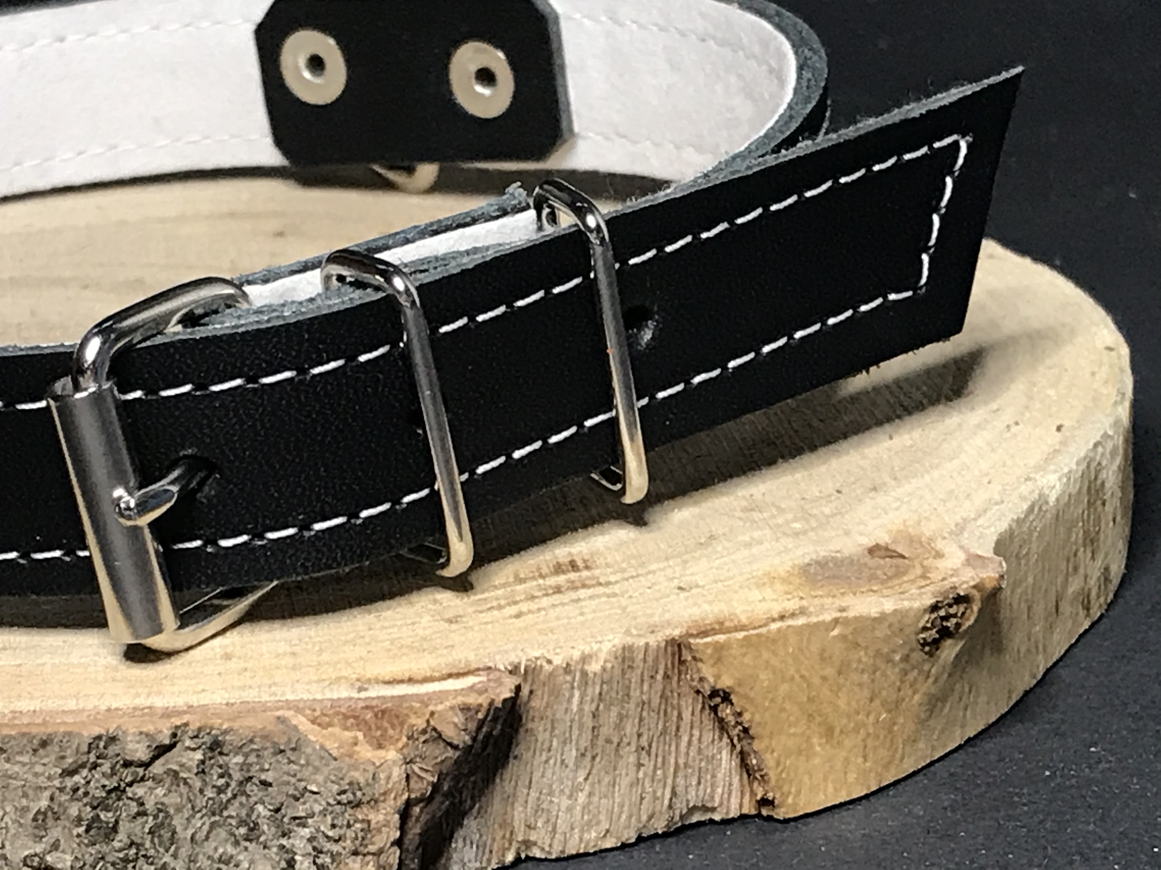 Palkar obojok z kože hladenice pre psov 50 cm x 22 mm čierny