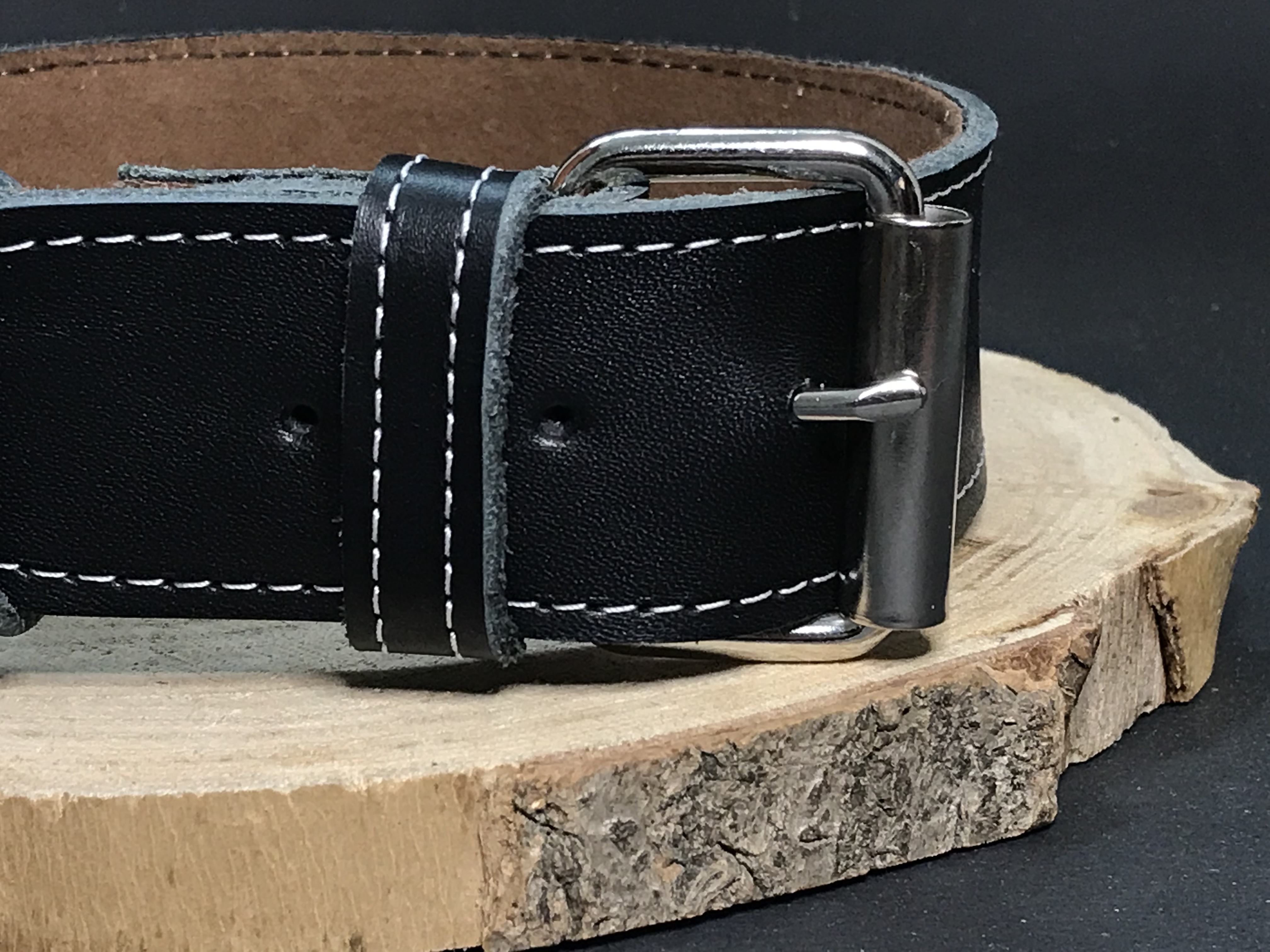 Palkar obojok z kože hladenice pre psov 55 cm x 40 mm čierny