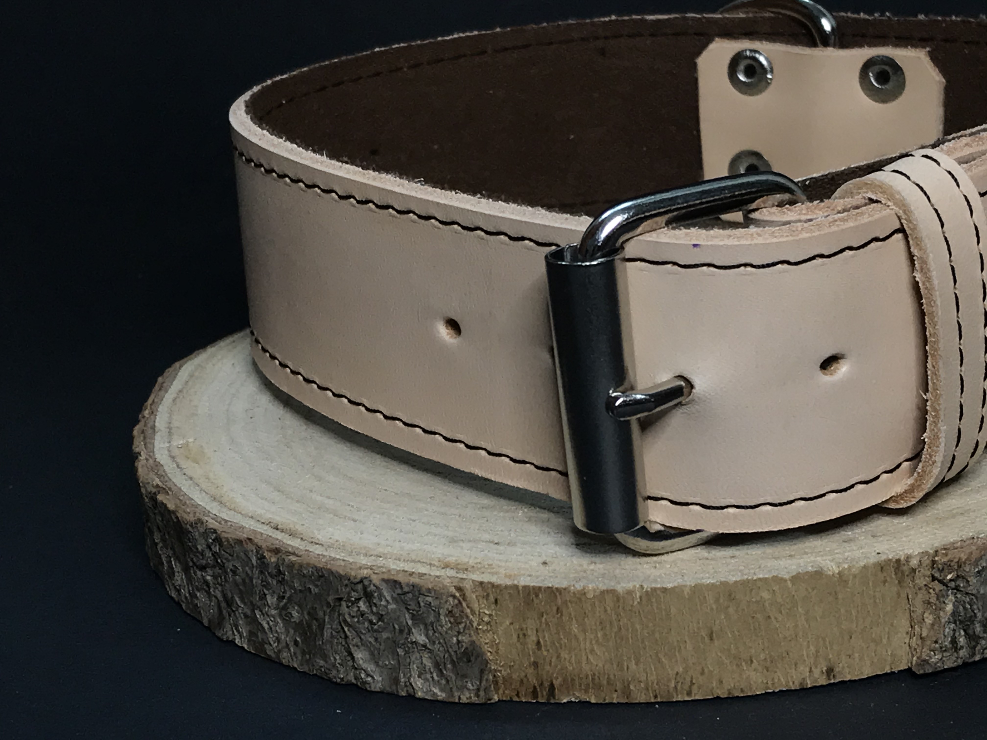 Palkar obojok z kože hladenice pre psov 55 cm x 40 mm prírodný