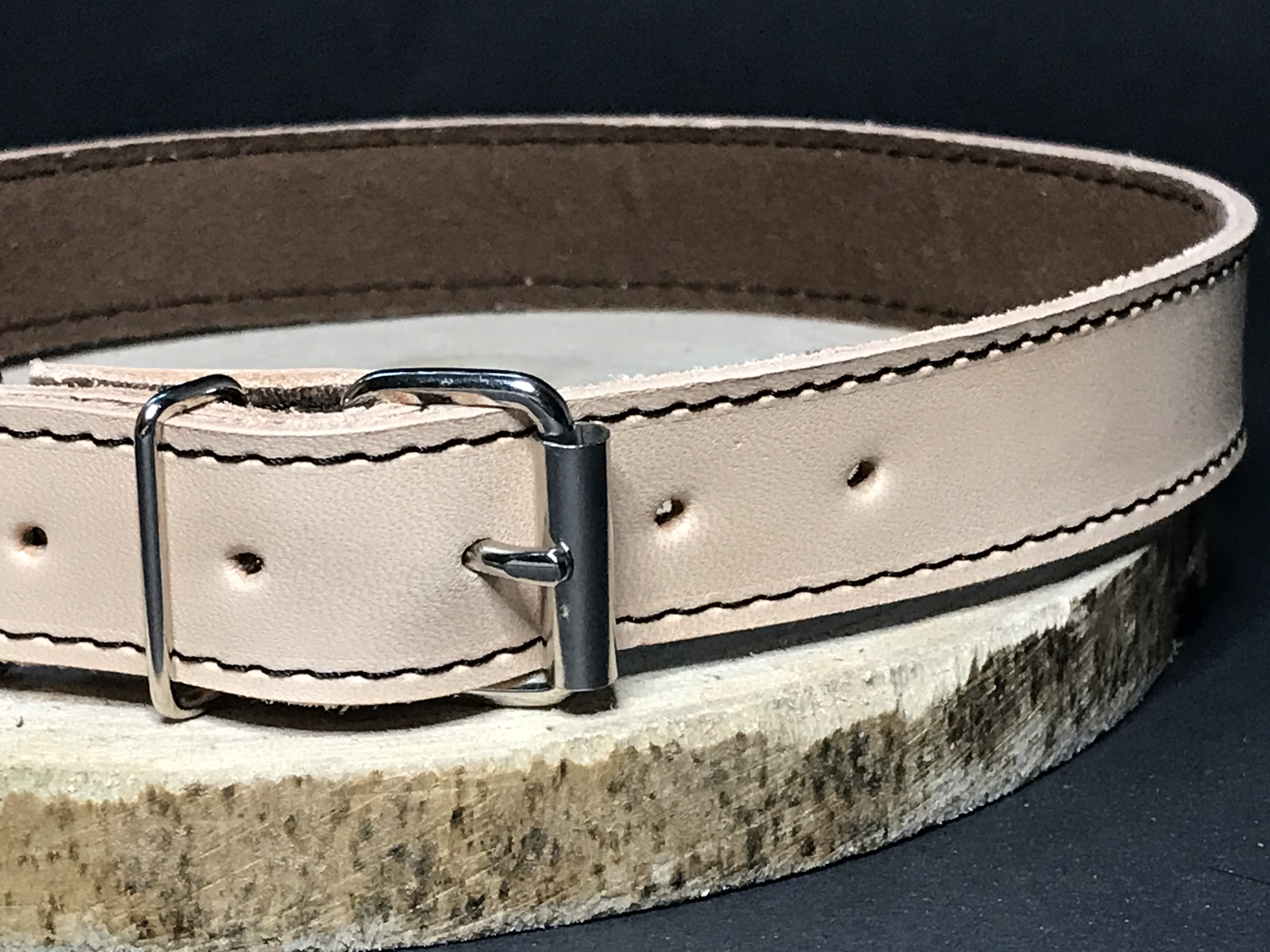 Palkar obojok z kože hladenice pre psov 65 cm x 26 mm prírodný