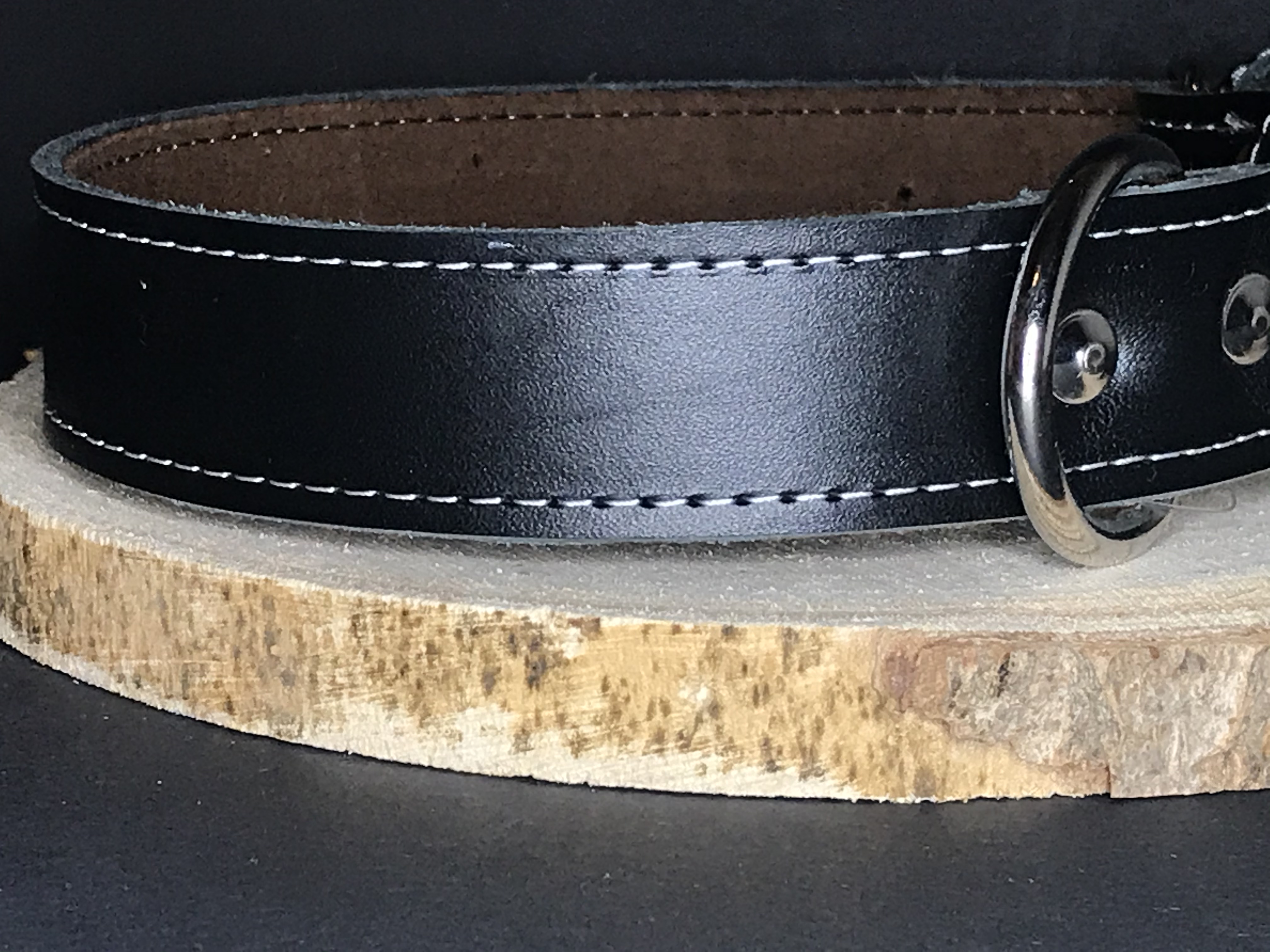 Palkar obojok z kože hladenice pre psov 65 cm x 30 mm čierny