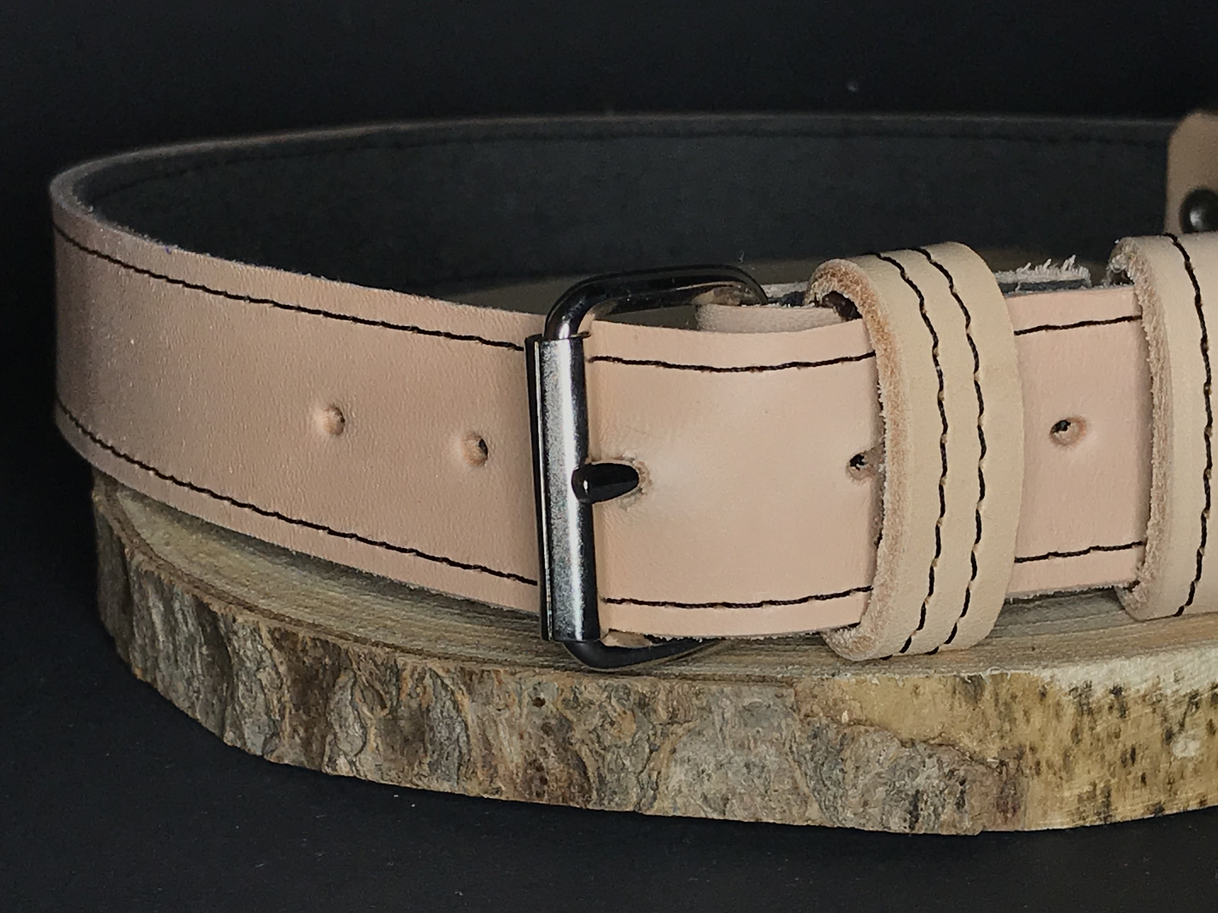 Palkar obojok z kože hladenice pre psov 75 cm x 30 mm prírodný