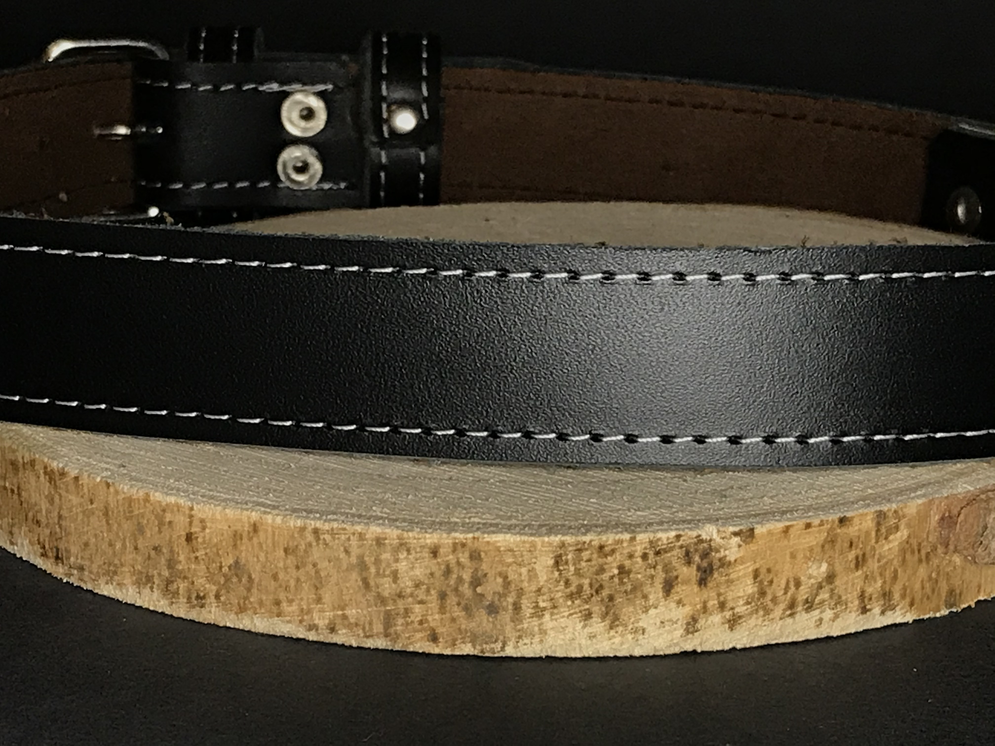 Palkar obojok z kože hladenice pre psov 80 cm x 30 mm čierny