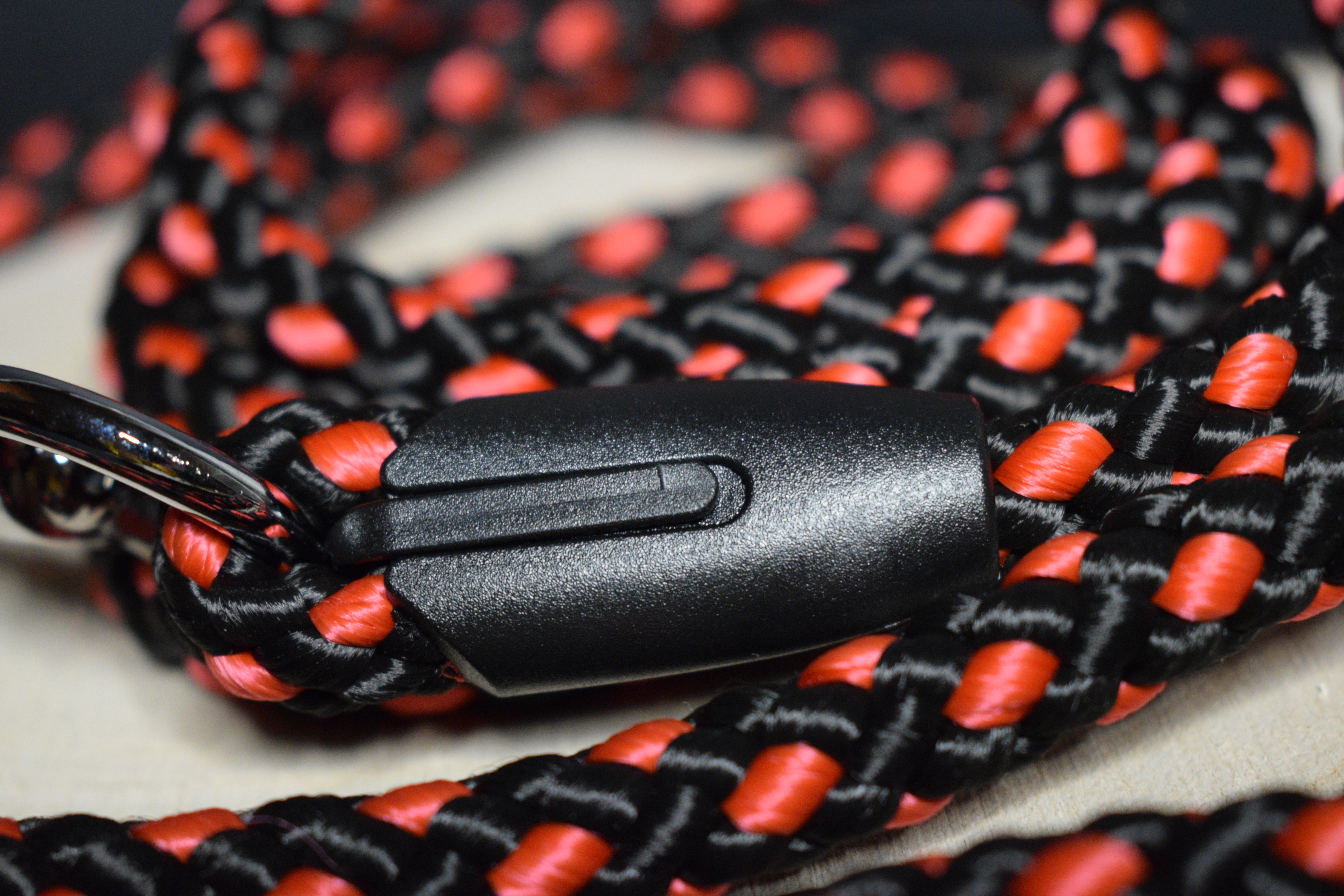 Palkar vodítko pre psov 150 cm x 10 mm čierno-červená