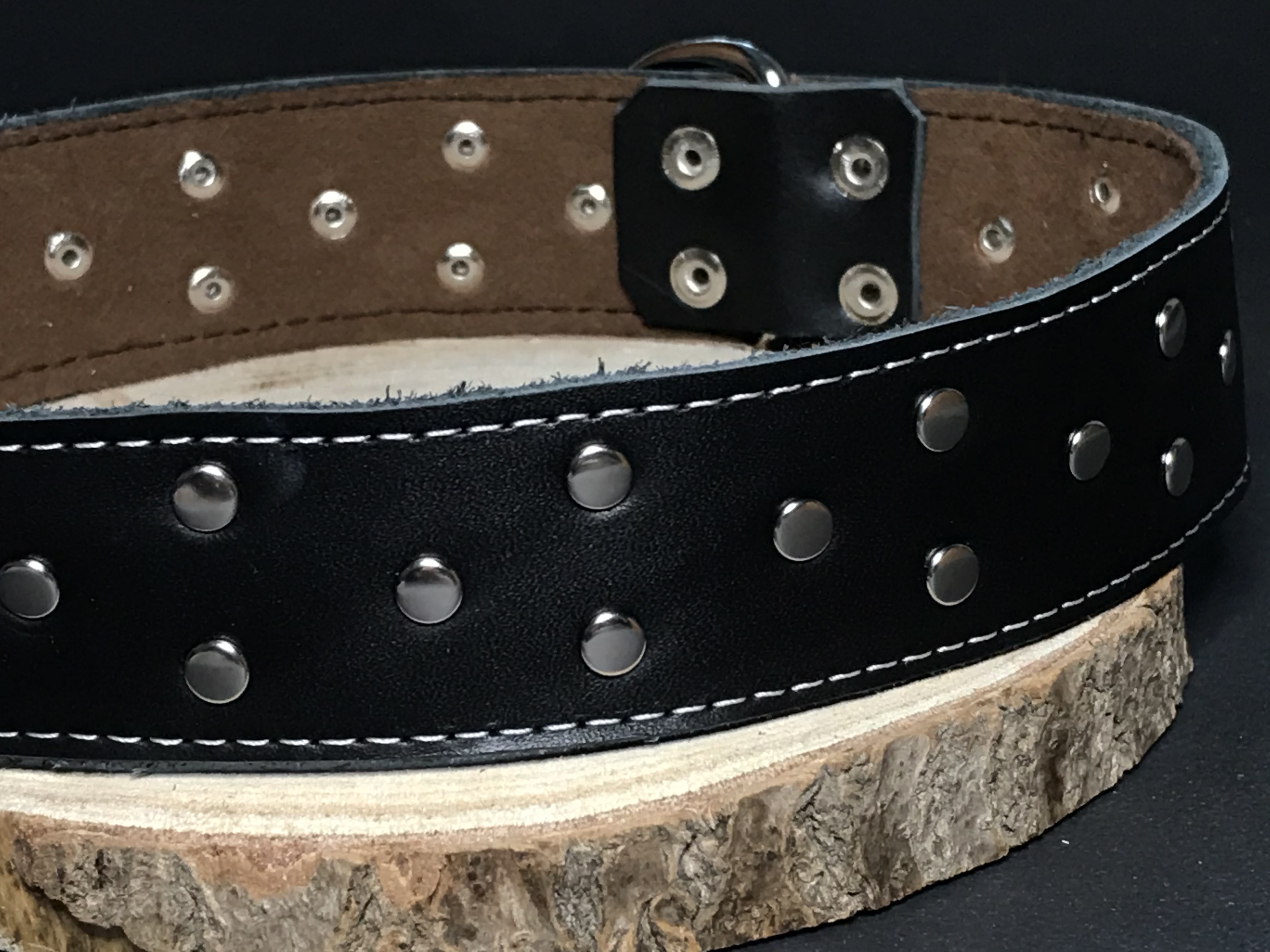 Palkar zdobený obojok z kože hladenice pre psov 70 cm x 40 mm čierny