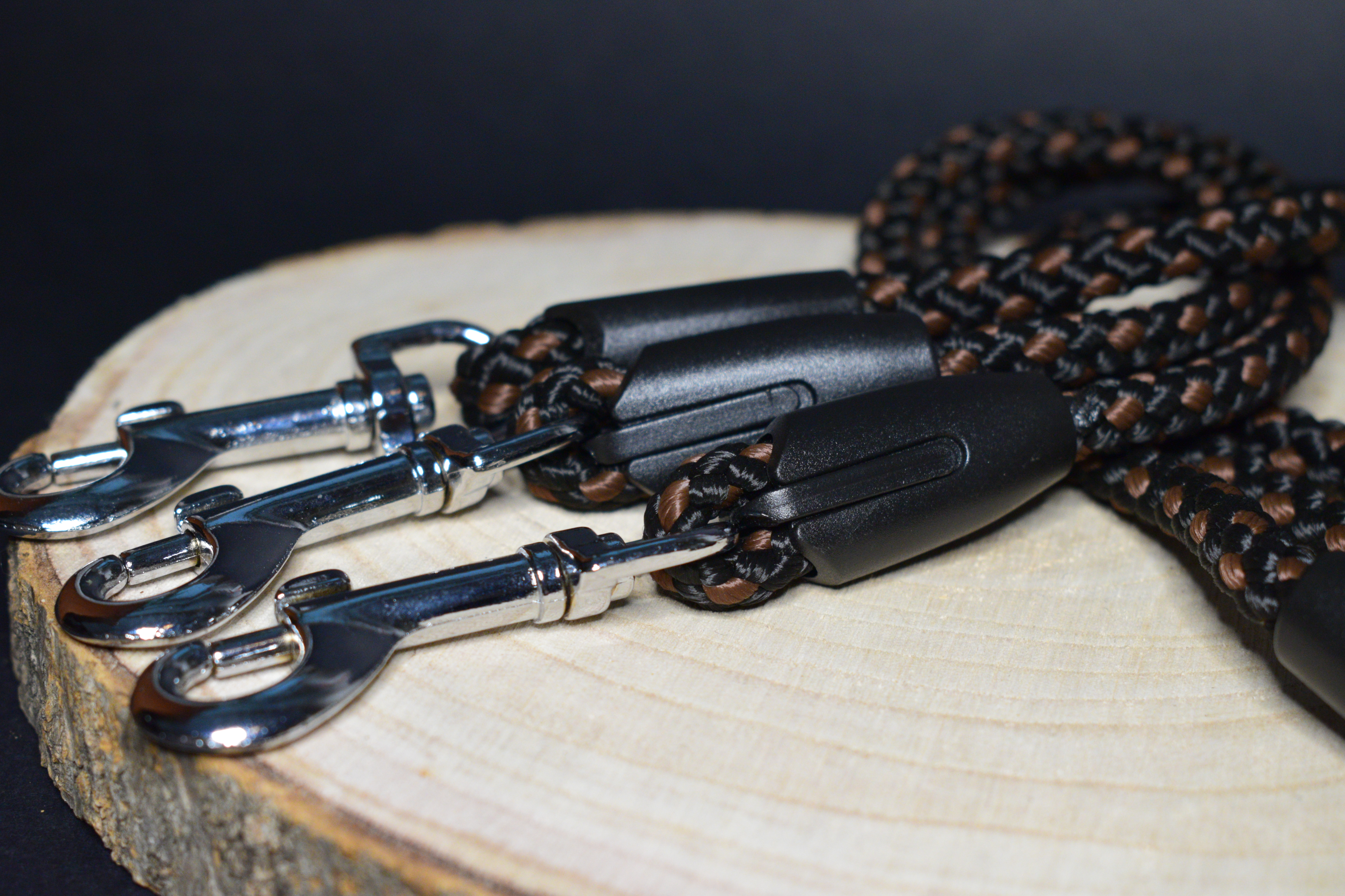 Palkar vodítko roztrojka pre psov 40 cm x 8 mm čierno-hnedá