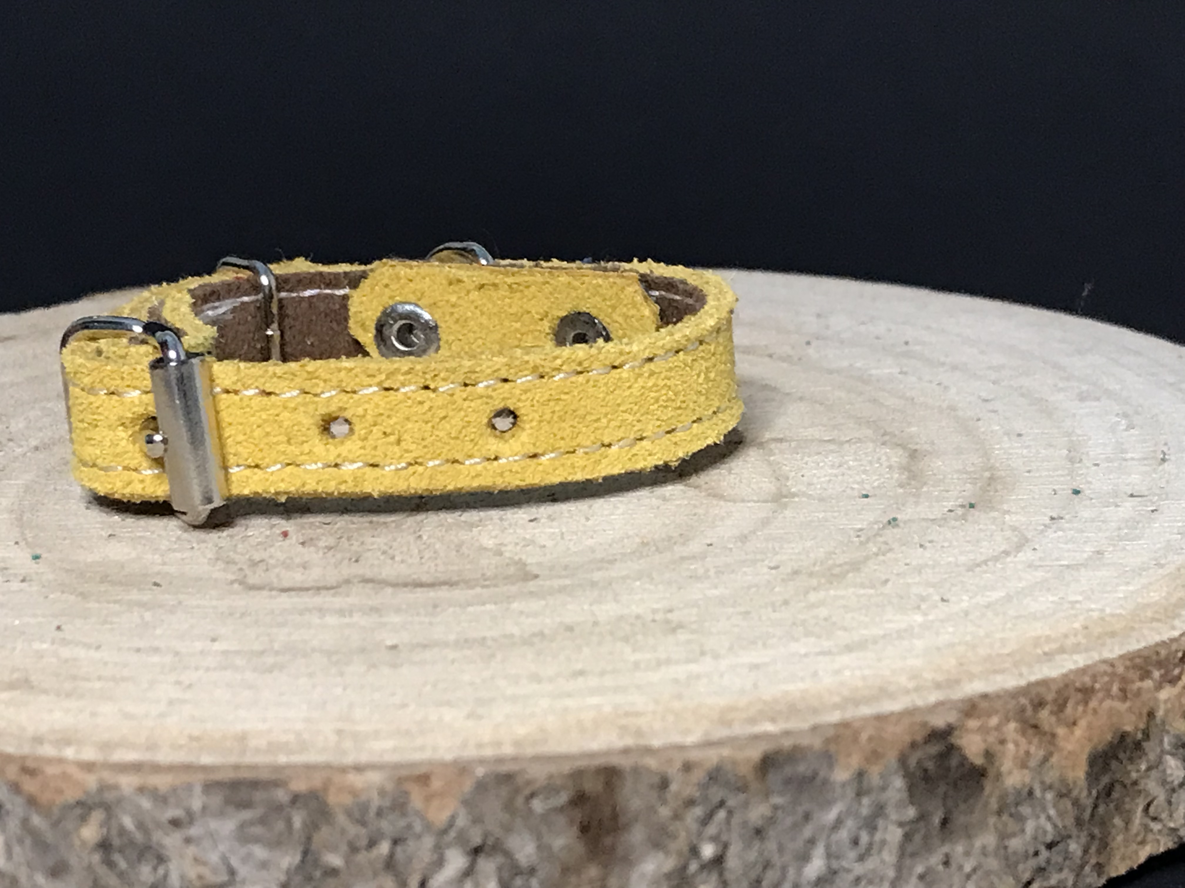 Palkar obojok z velúrovej kože pre psy 20 cm x 12 mm žltá